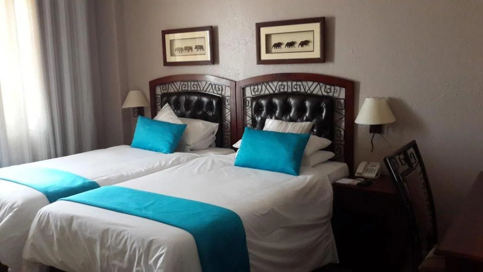 Bedroom, Bed in Bulawayo Rainbow Hotel