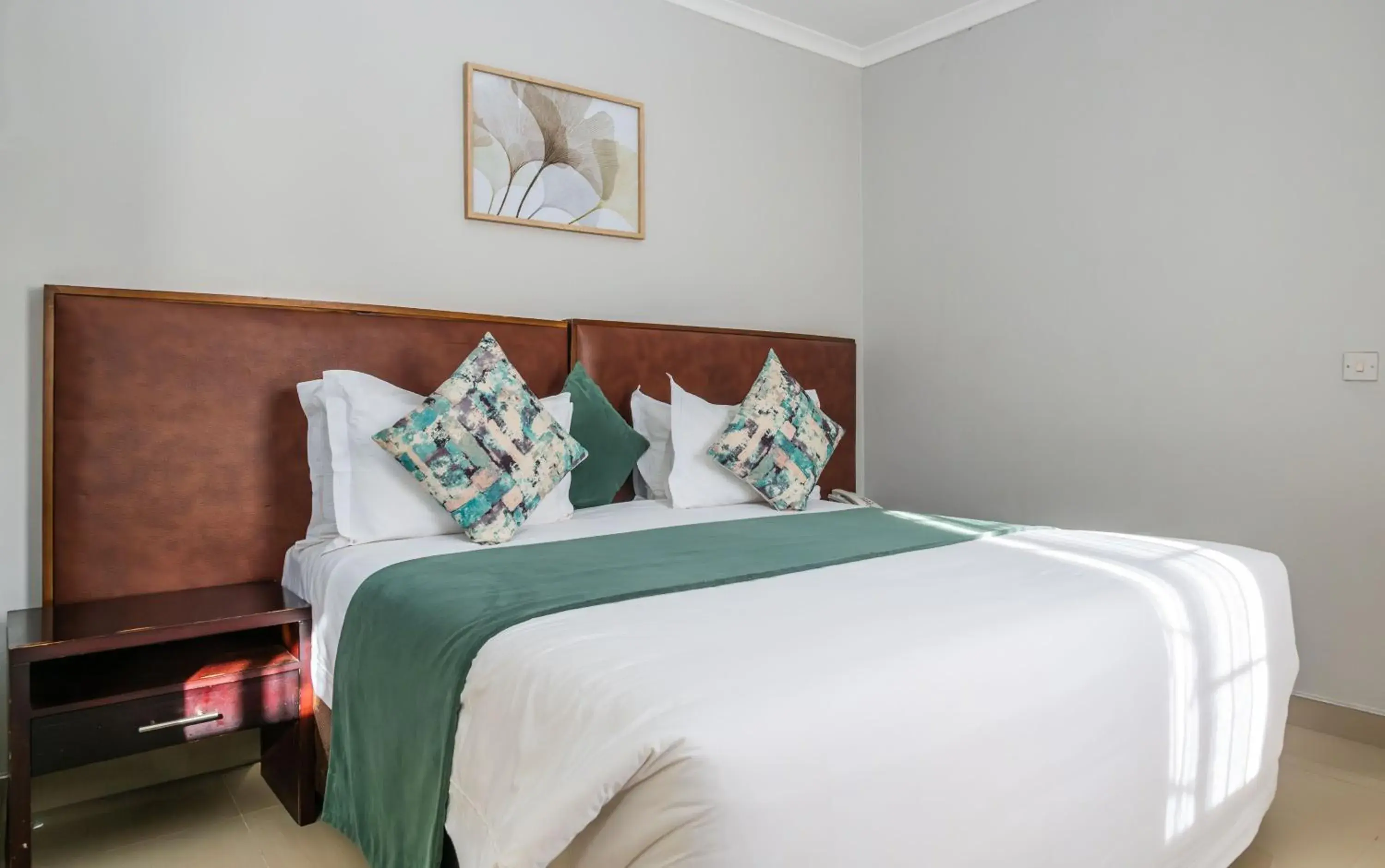 Deluxe Double or Twin Room - single occupancy in Kadoma Hotel & Conference Centre Deluxe Double or Twin Room - single occupancy in Kadoma Hotel & Conference Centre