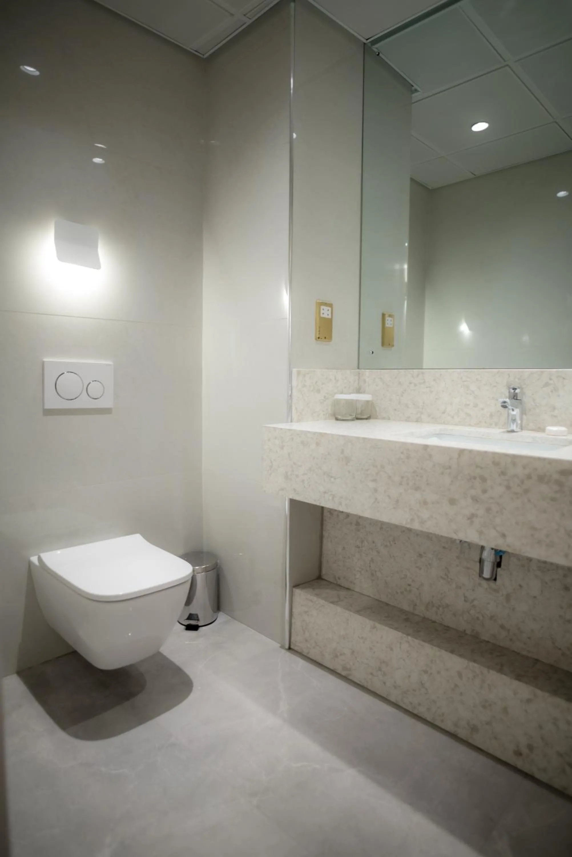 Property building in Rainbow Towers Hotel & Conference Centre