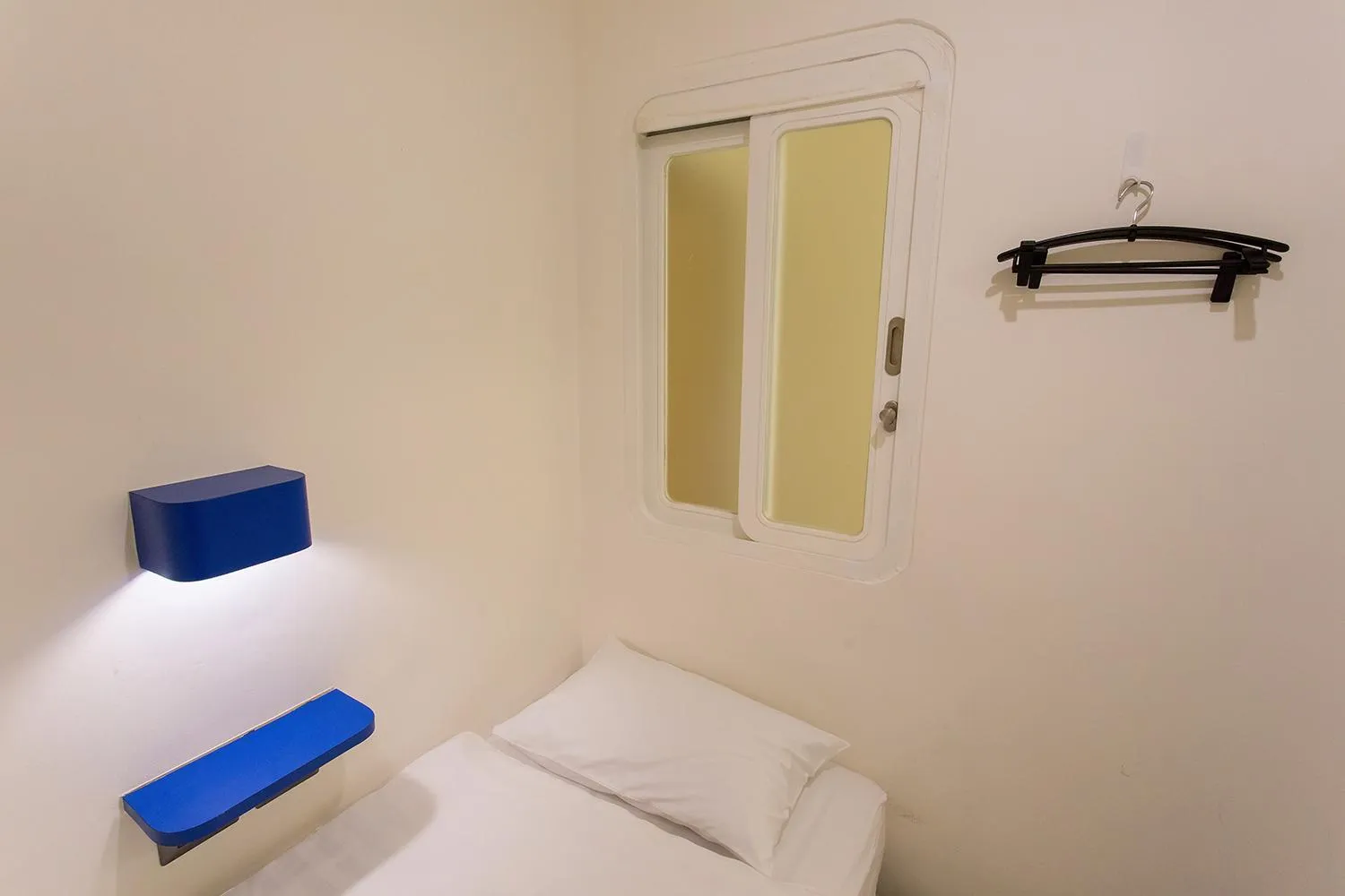 Bed in BearPacker Patong Hostel