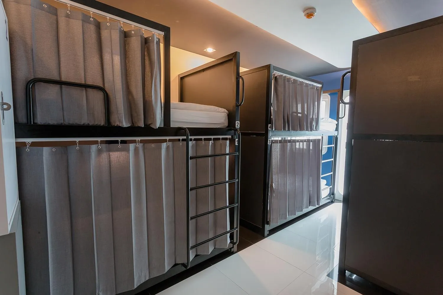 bunk bed in BearPacker Patong Hostel