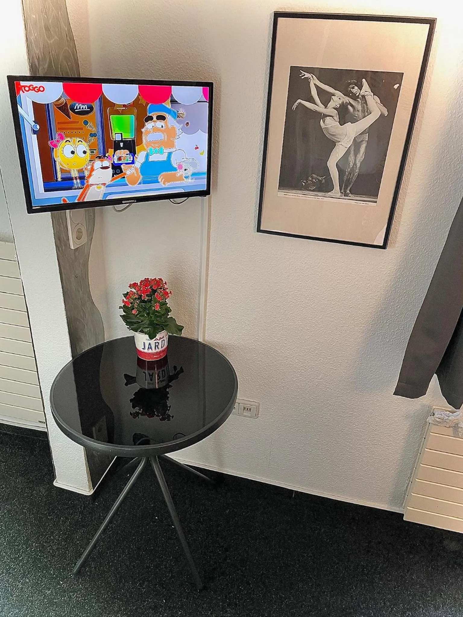 TV and multimedia in Hotel Tusculum