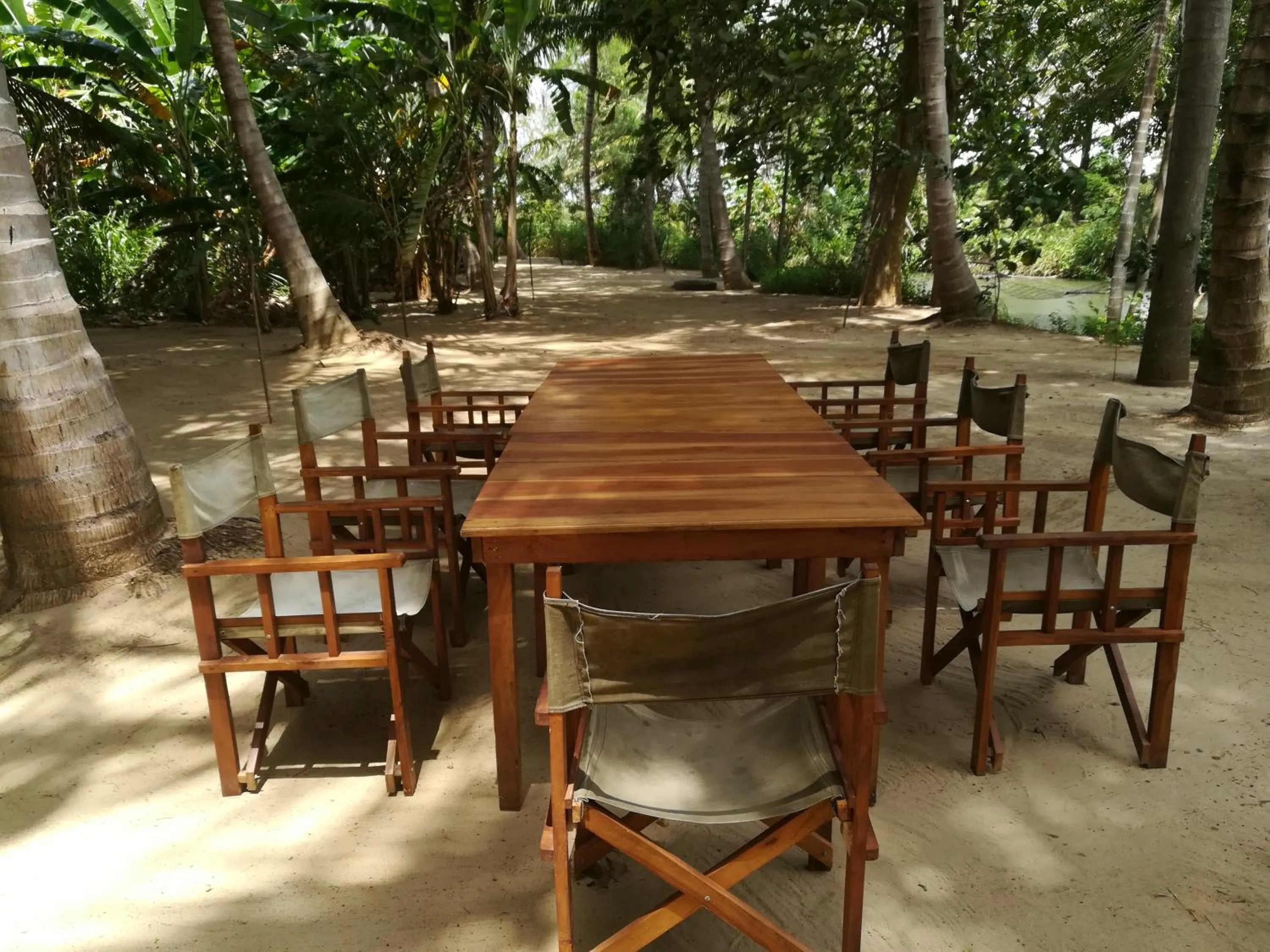Dining area in Makulu Safari Camping