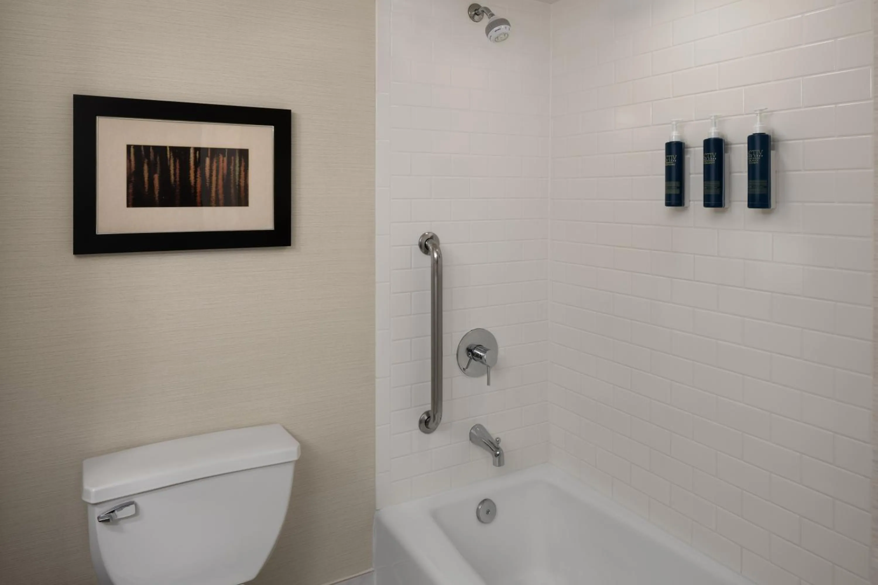 Bathroom in Four Points by Sheraton Downtown Seattle Center