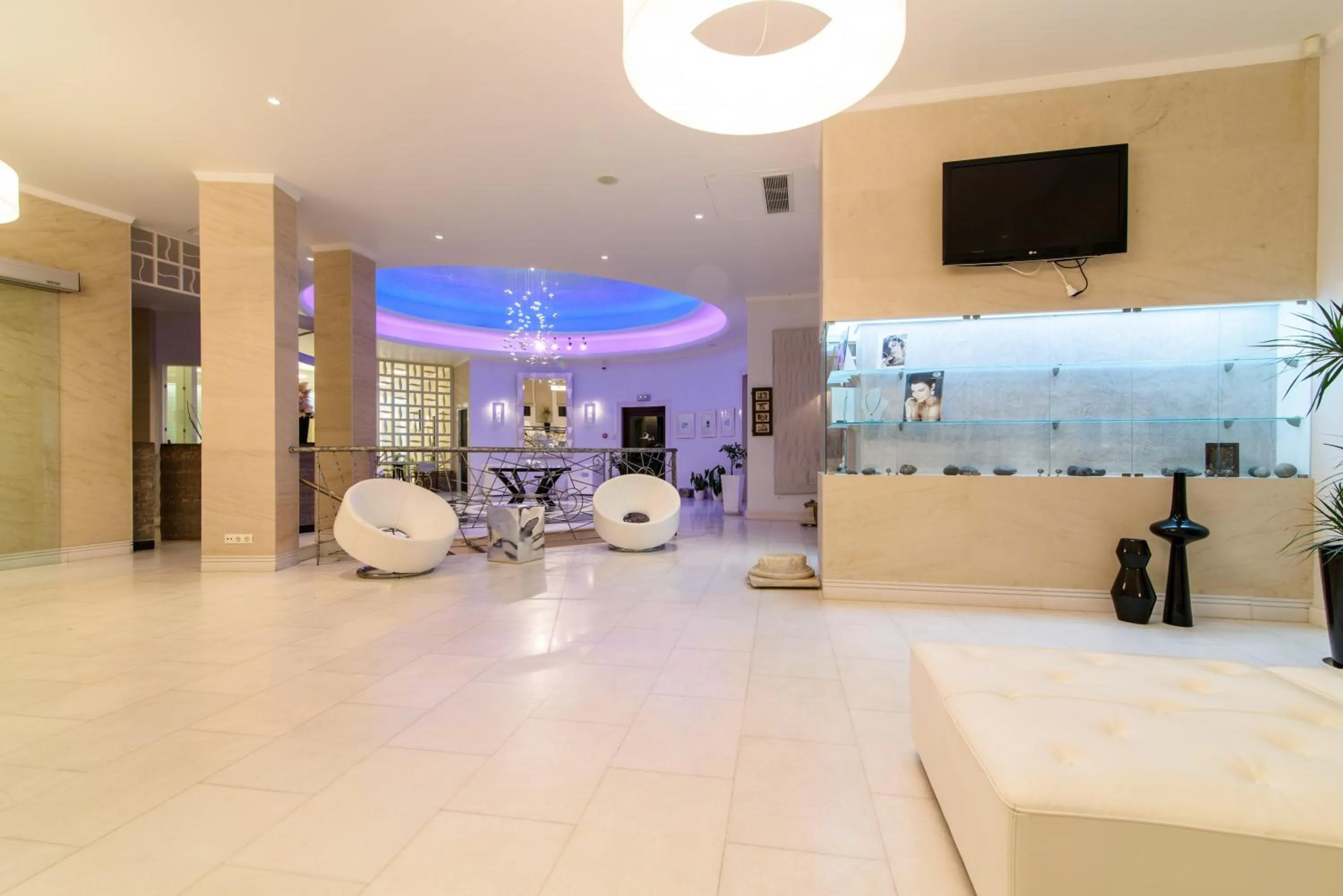 Lobby or reception in La Mer Deluxe Hotel & Spa