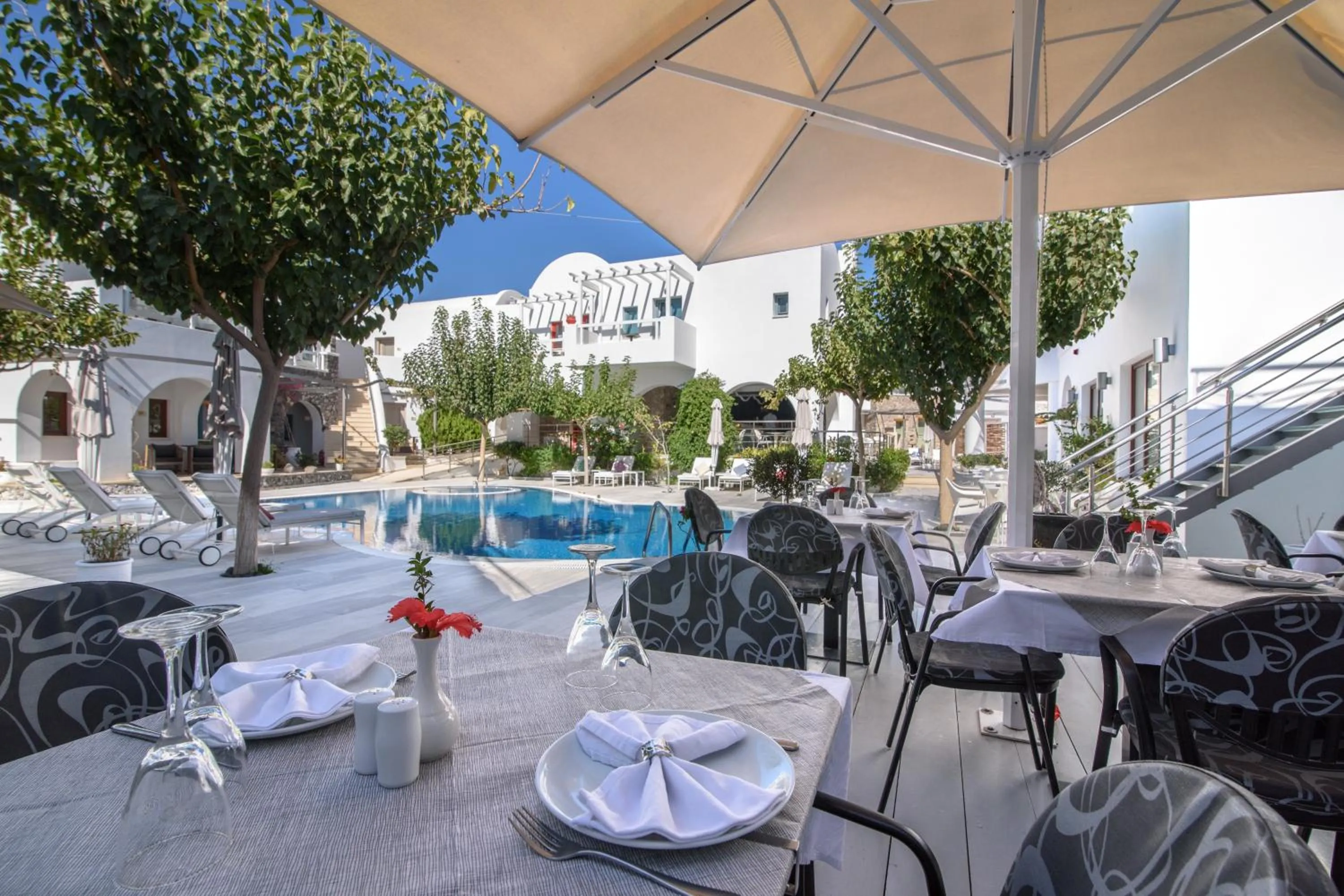 Restaurant/places to eat in La Mer Deluxe Hotel & Spa