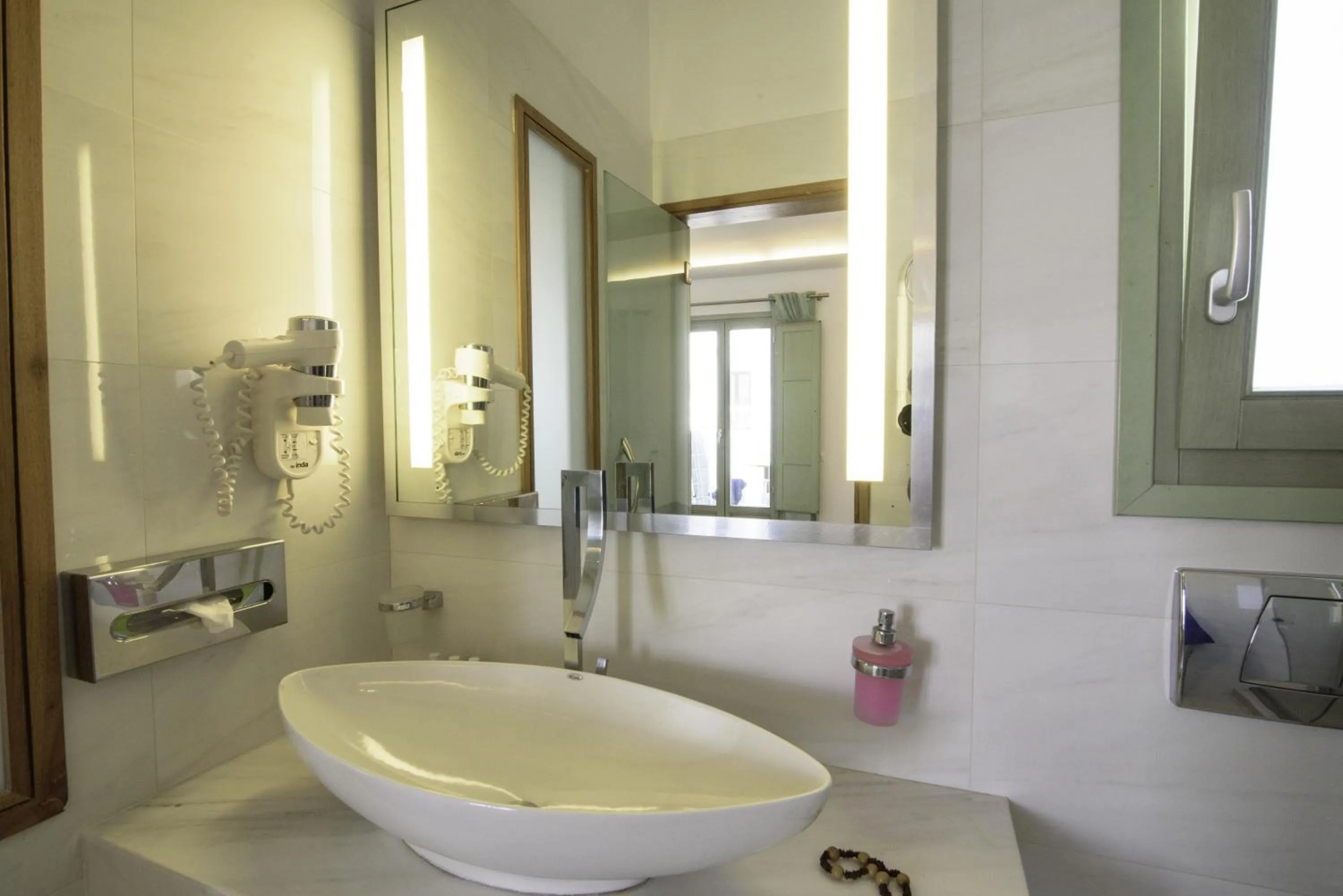 Bathroom in La Mer Deluxe Hotel & Spa