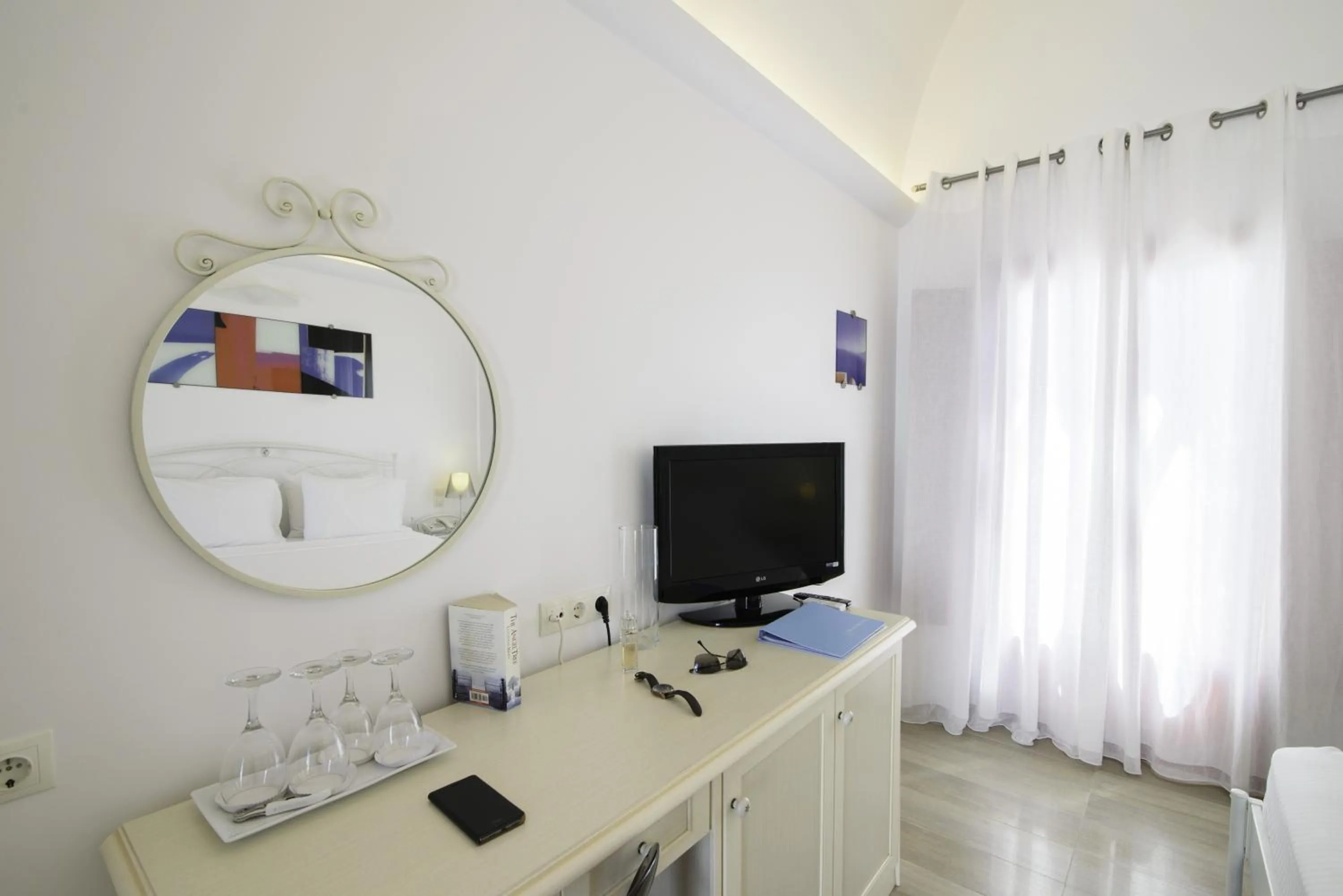 Bedroom in La Mer Deluxe Hotel & Spa