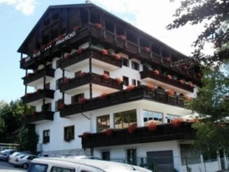 Facade/entrance in Park Hotel Miramonti