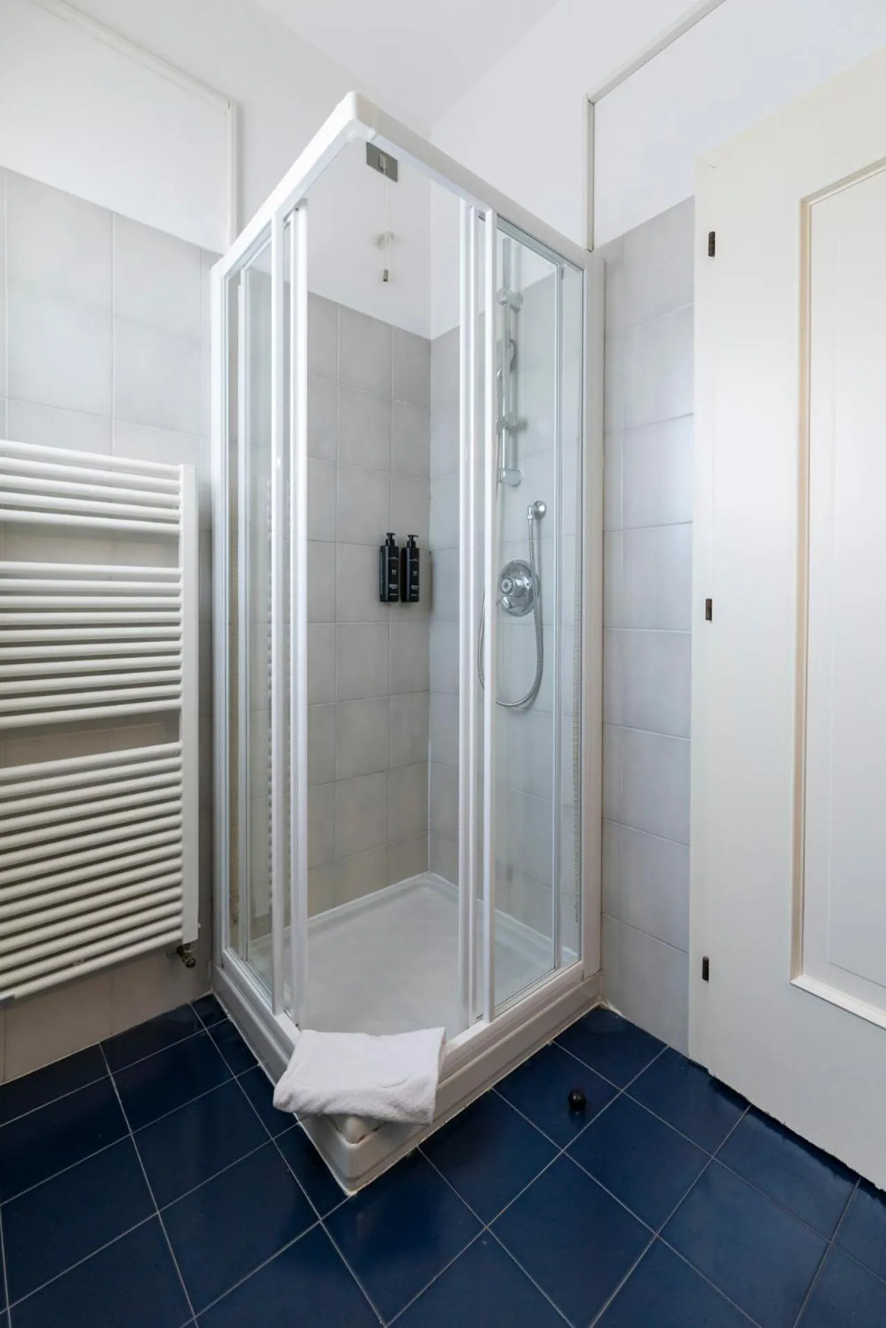 Shower in Hi Hotels Riva del Garda