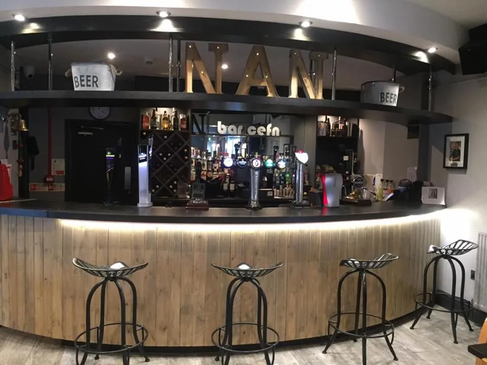 Lounge or bar in Gwesty Nanhoron Arms Hotel