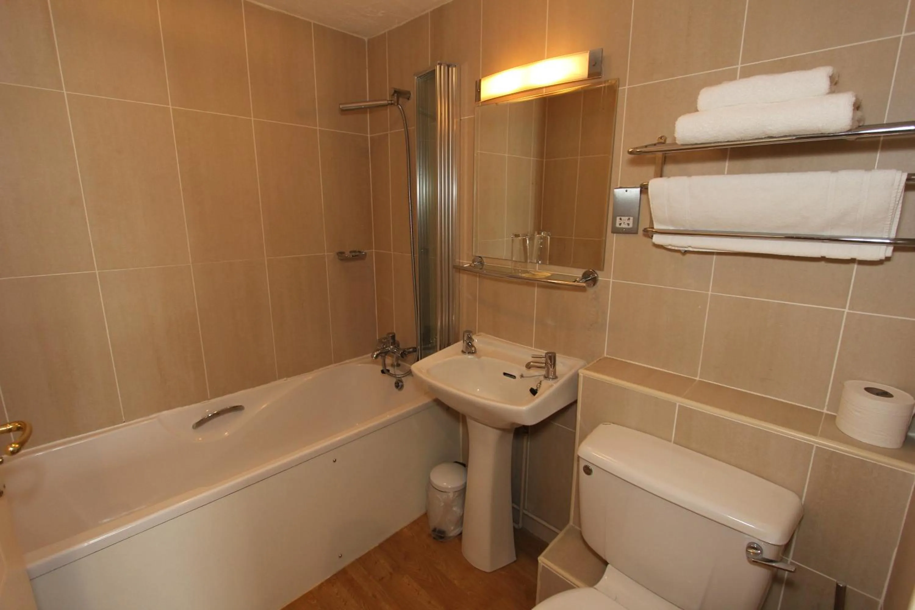 Bathroom in Gwesty Nanhoron Arms Hotel