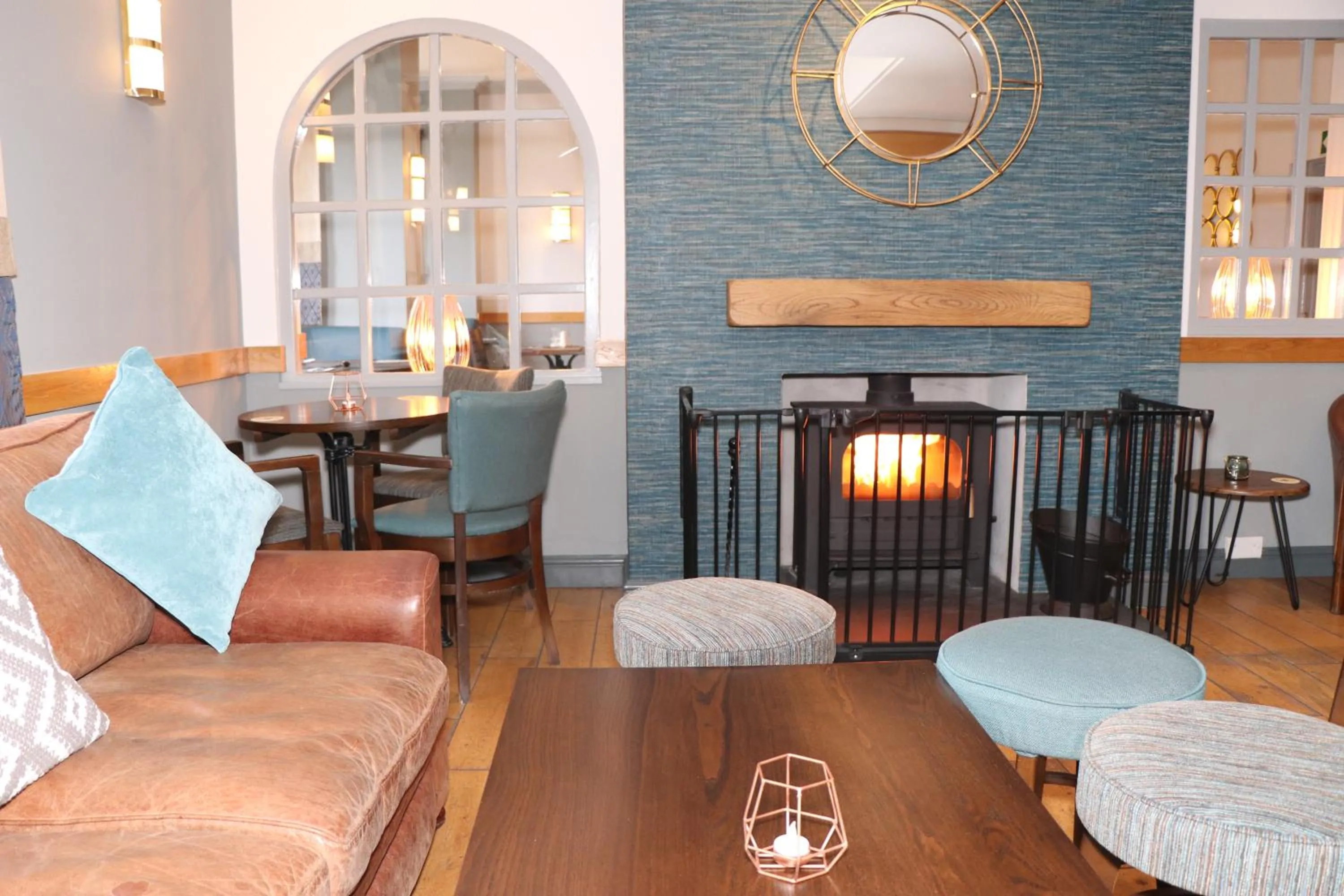 Lounge or bar in Gwesty Nanhoron Arms Hotel