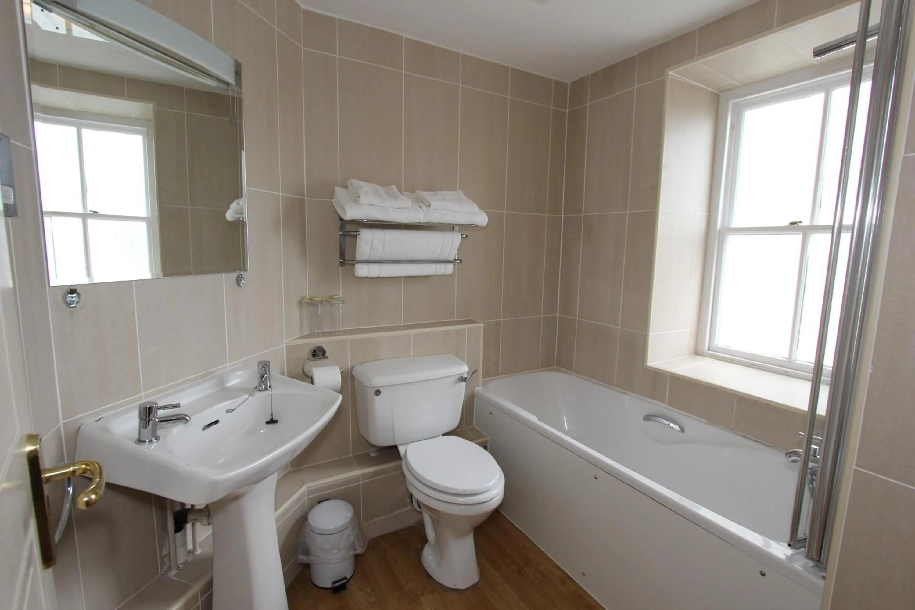 Bathroom in Gwesty Nanhoron Arms Hotel