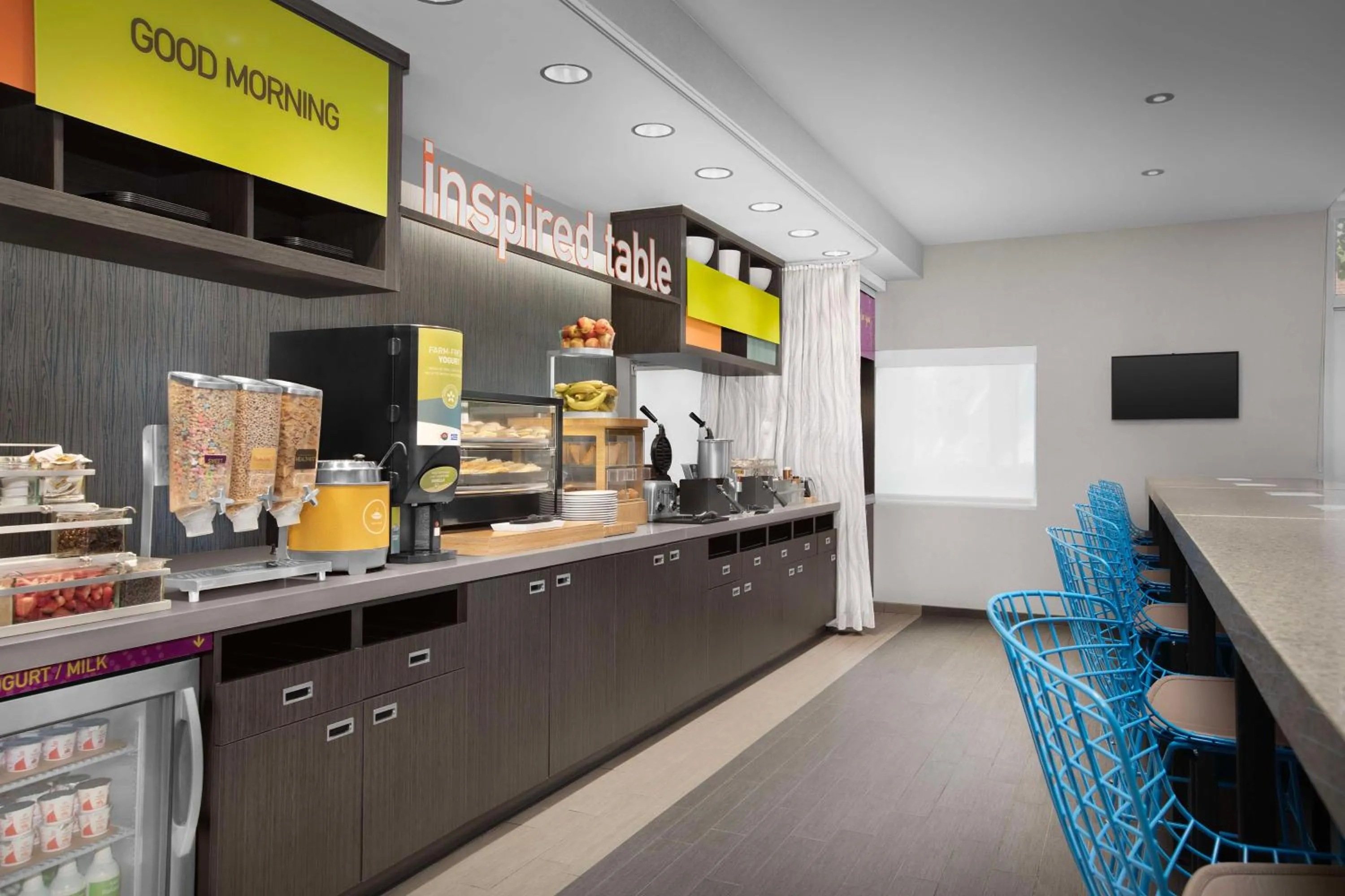 Breakfast in Home2 Suites by Hilton Eugene Downtown University Area