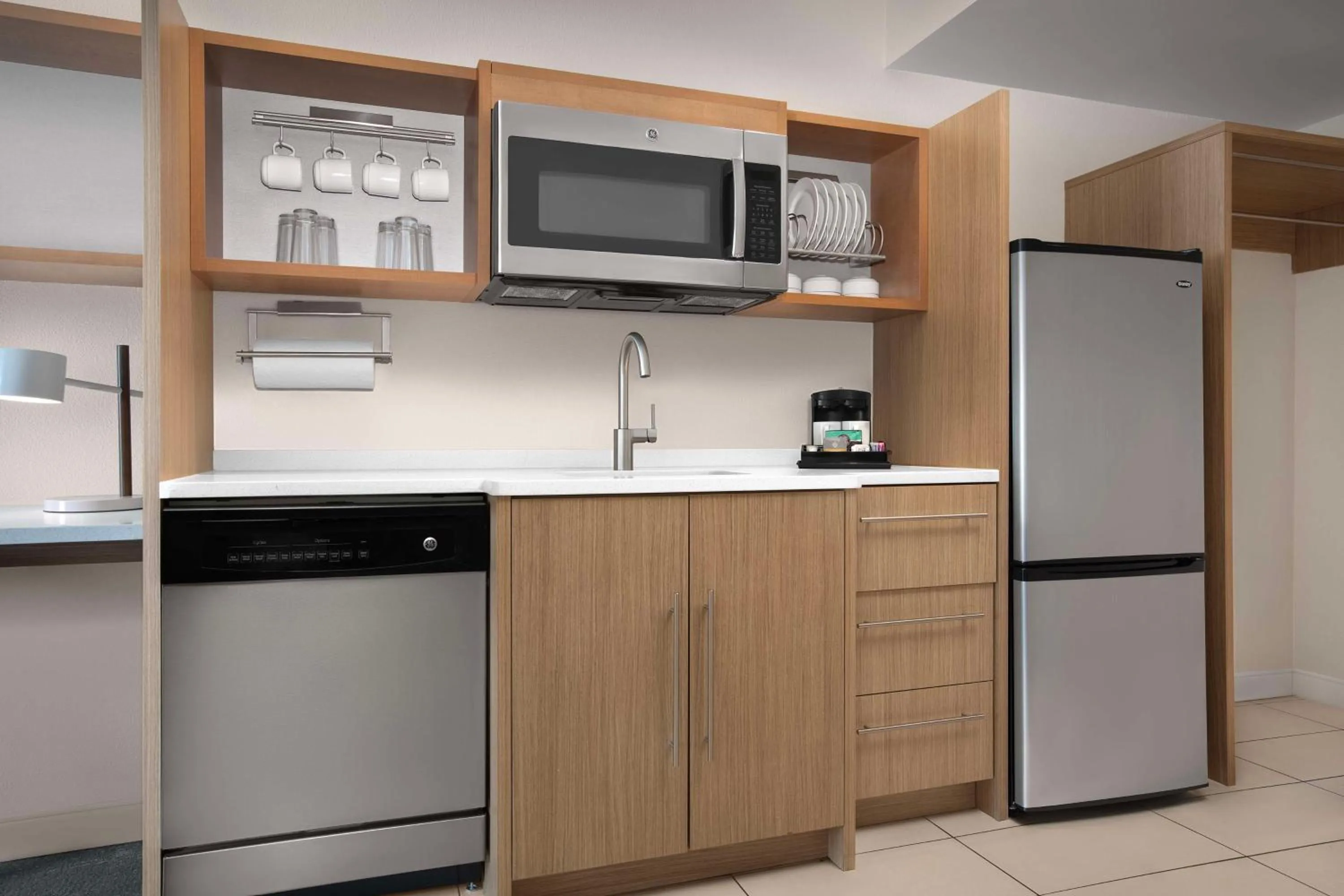 Kitchen or kitchenette in Home2 Suites by Hilton Eugene Downtown University Area