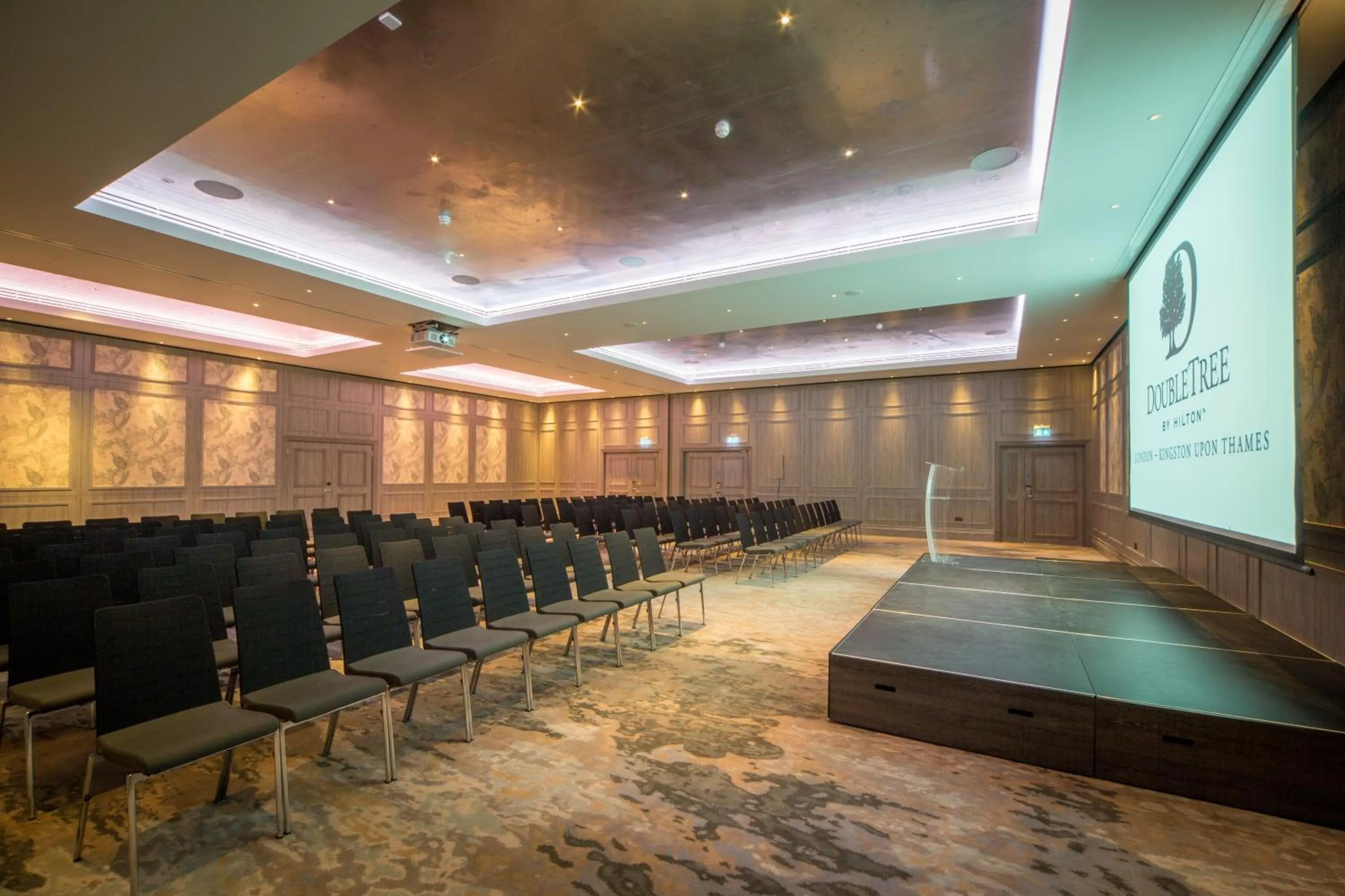 Meeting/conference room in DoubleTree by Hilton London Kingston Upon Thames