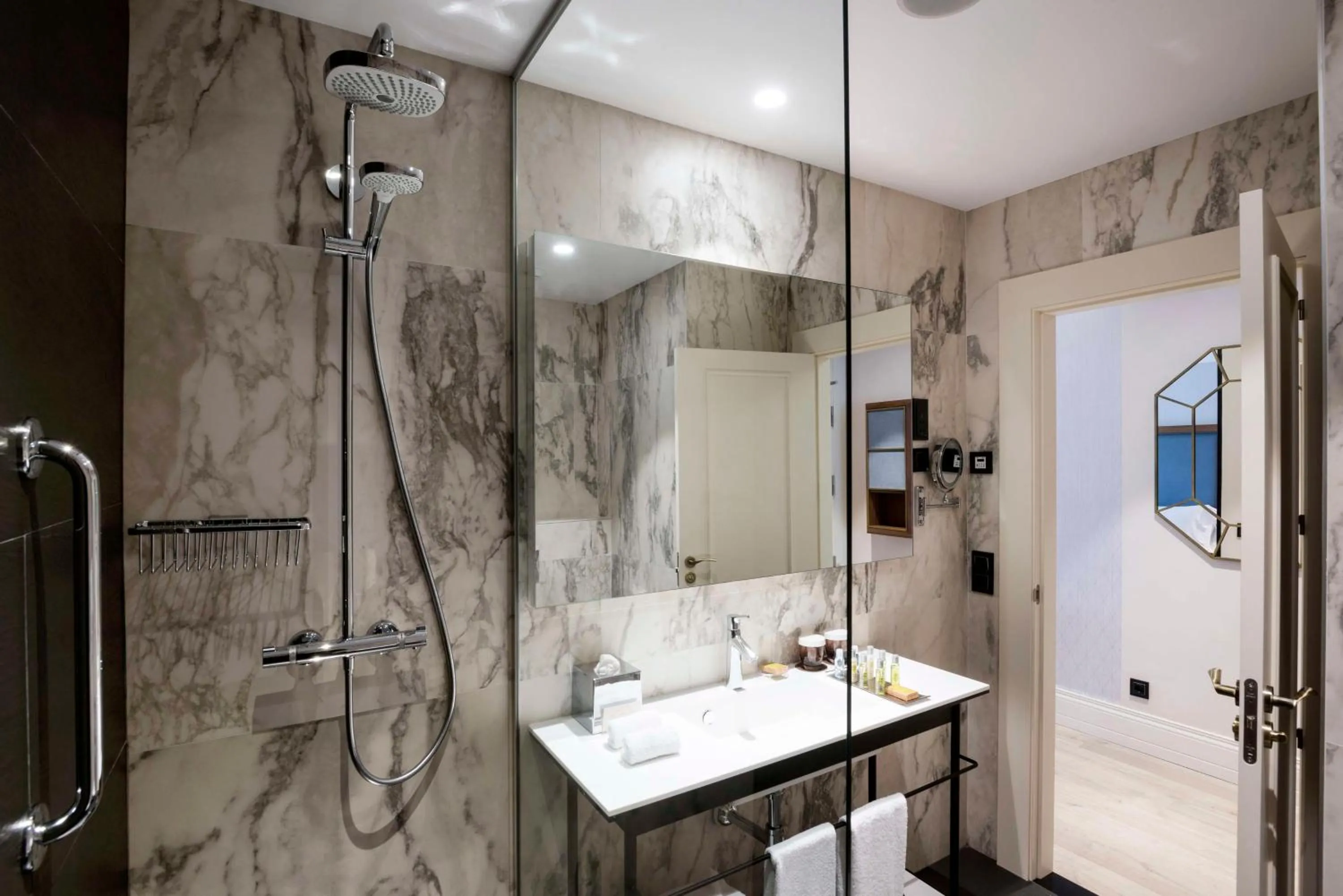 Bathroom in DoubleTree by Hilton Madrid-Prado