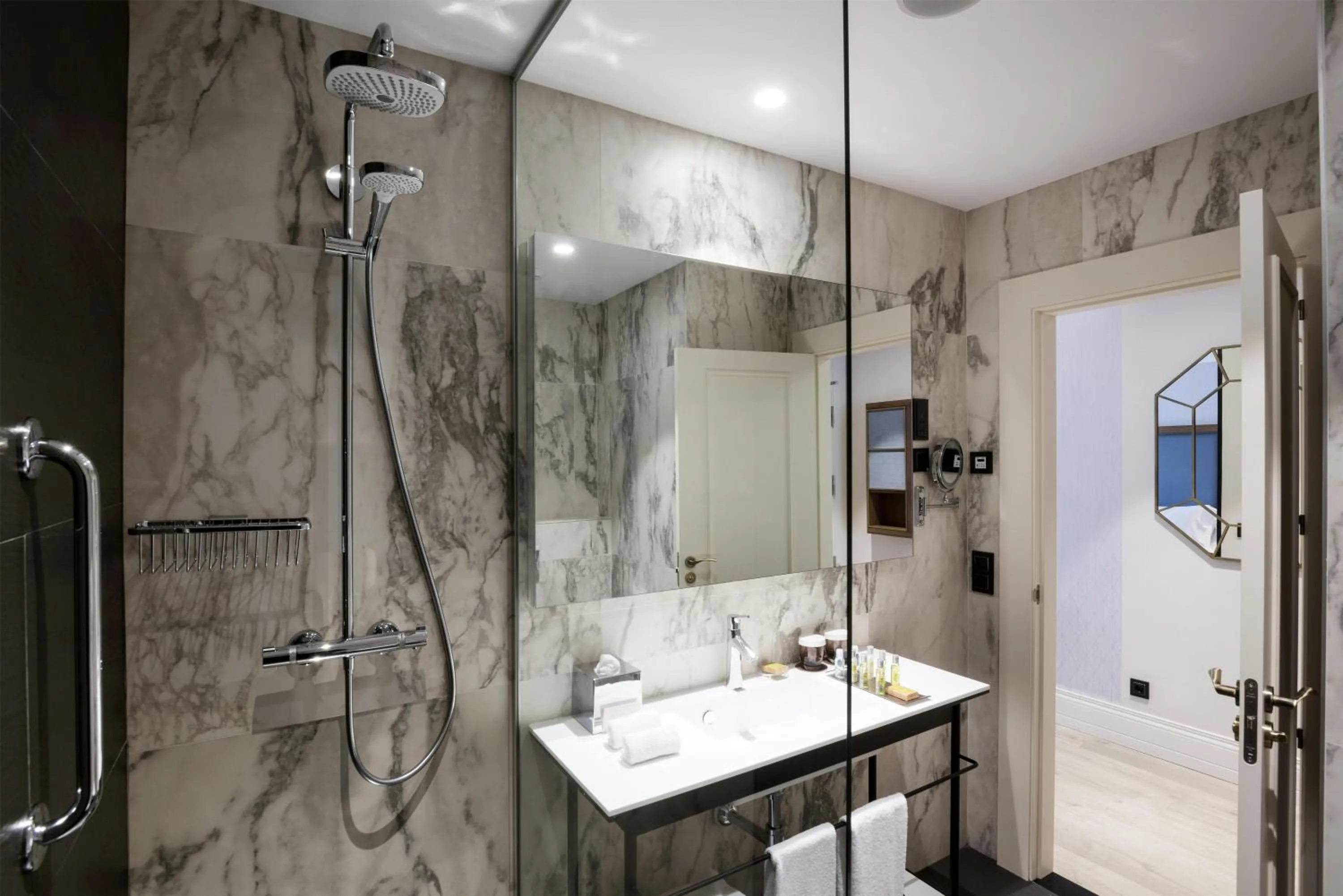 Bathroom in DoubleTree by Hilton Madrid-Prado