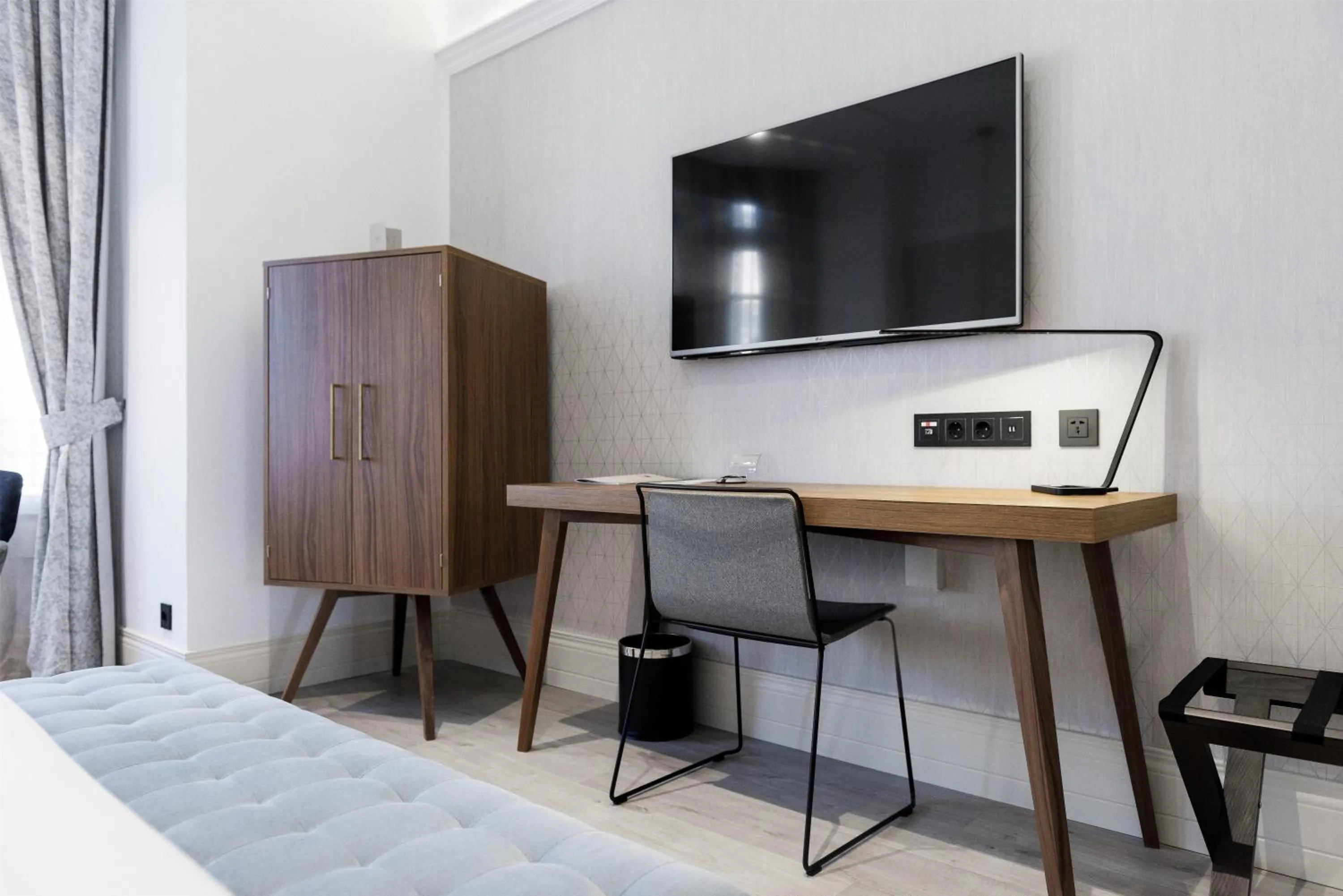 Bedroom in DoubleTree by Hilton Madrid-Prado