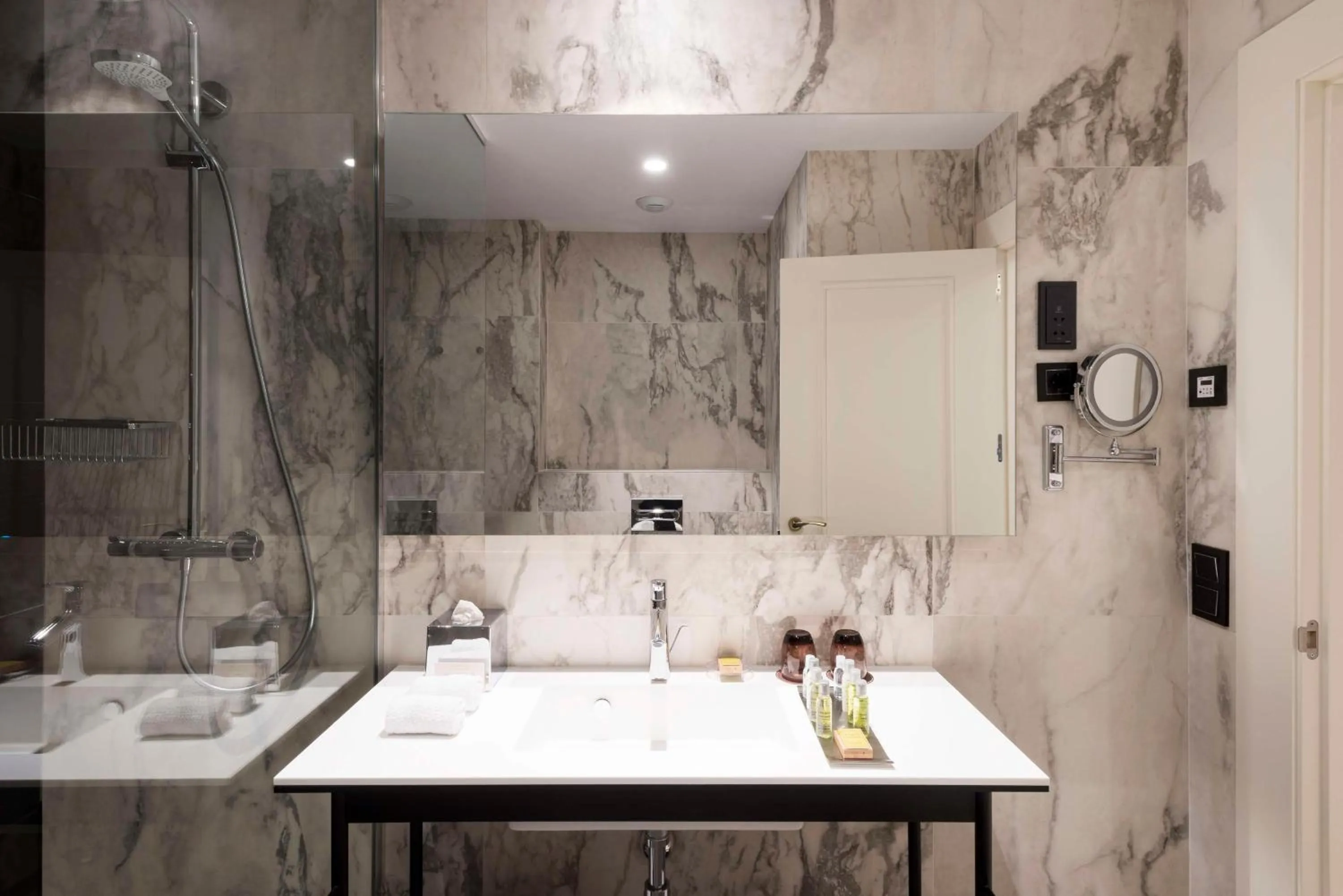 Bathroom in DoubleTree by Hilton Madrid-Prado