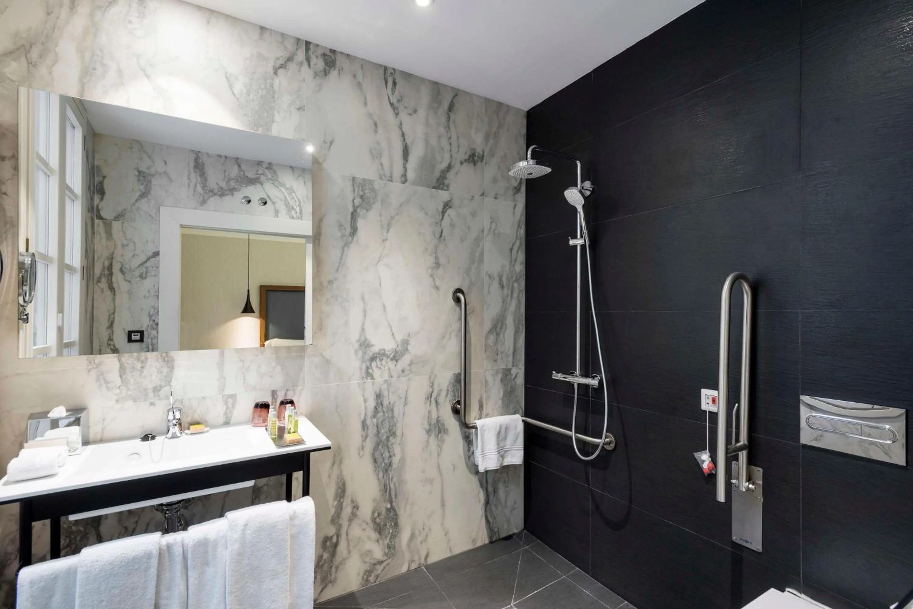 Bathroom in DoubleTree by Hilton Madrid-Prado