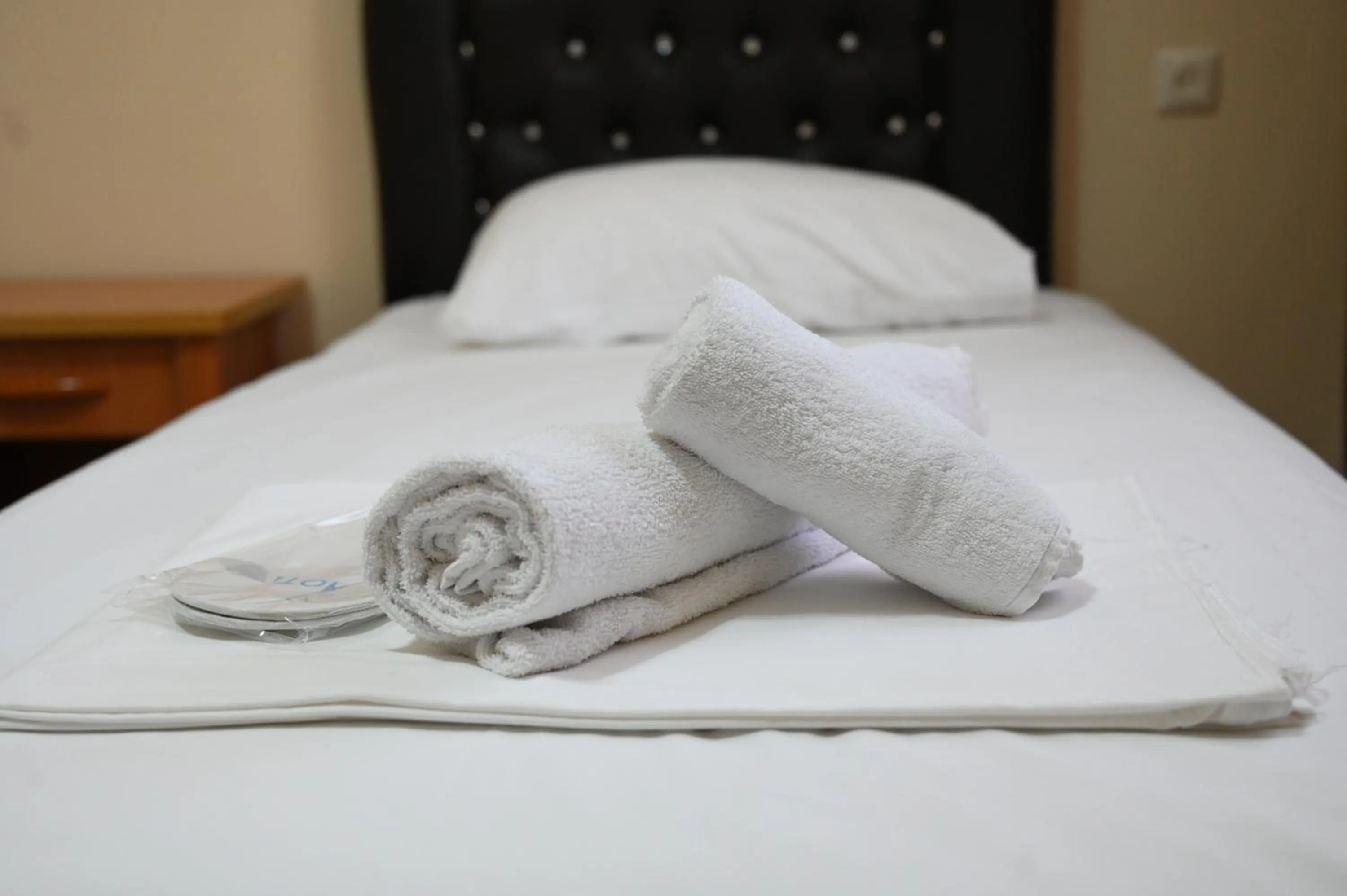 Bed in Hotel Golden House