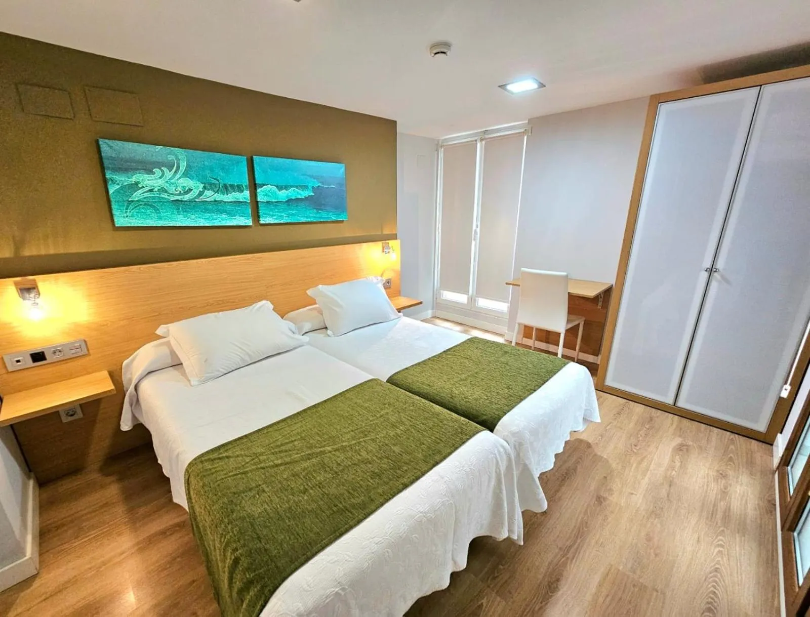 Photo of the whole room, Bed in Hotel Olatu