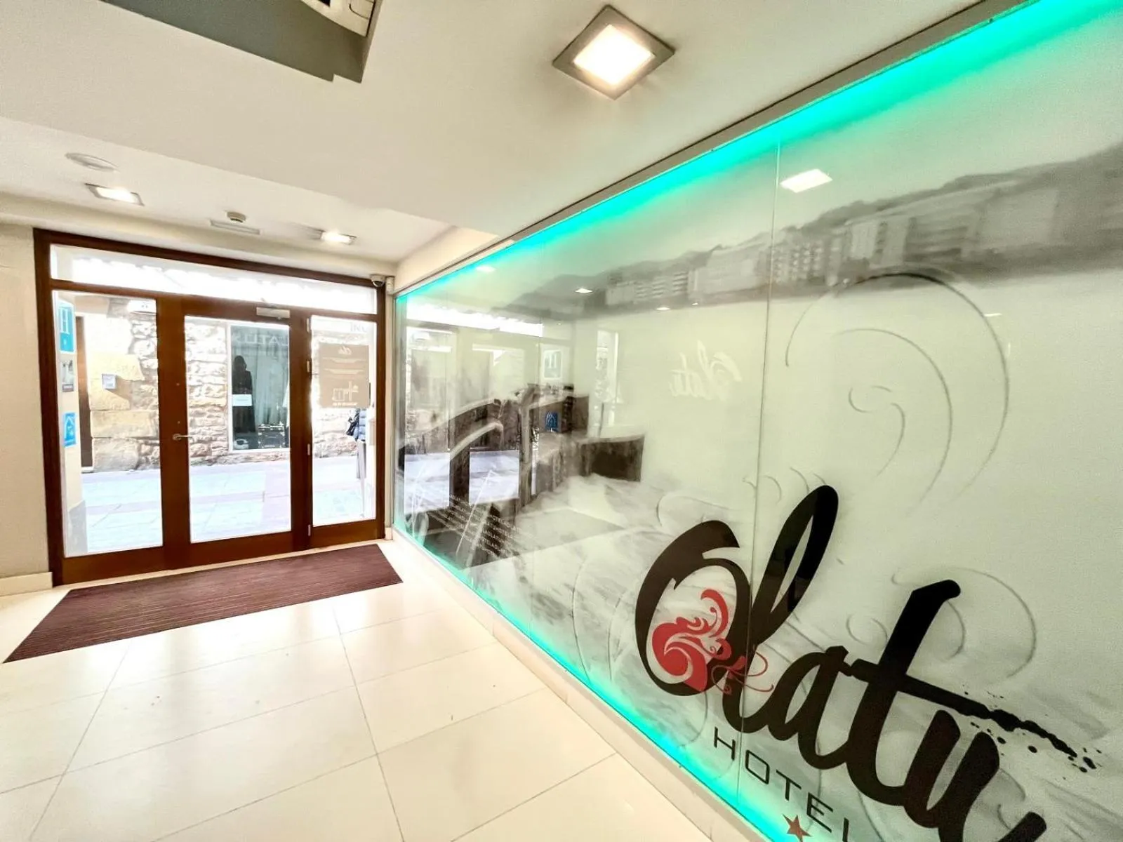 Lobby or reception in Hotel Olatu