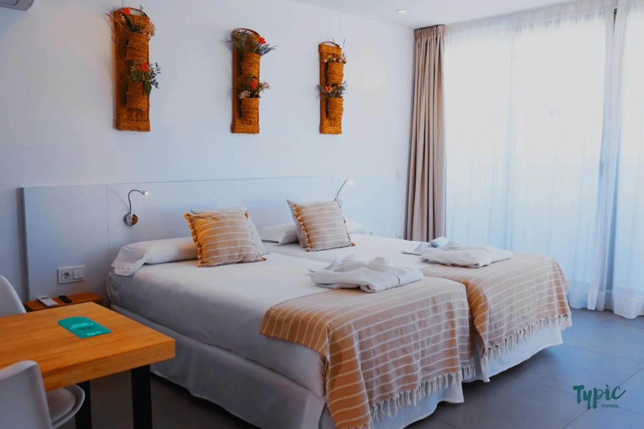 Photo of the whole room, Bed in Typic Marina Playa - Adults Only