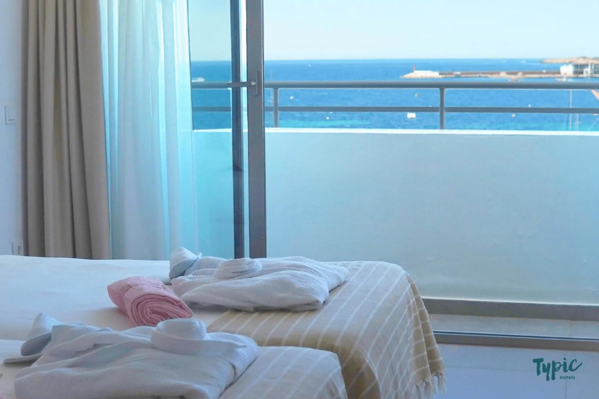 Bed in Typic Marina Playa - Adults Only