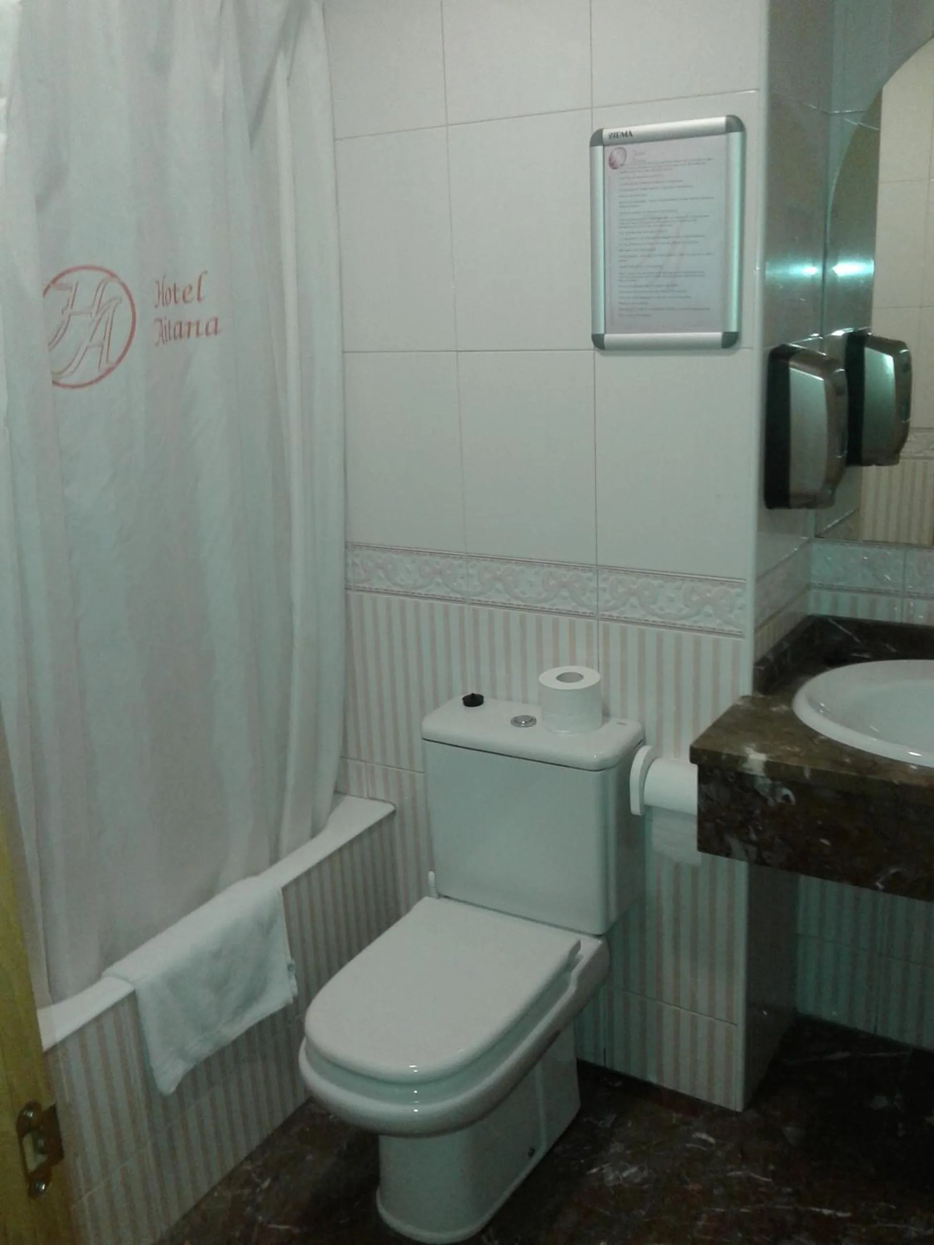 Bathroom in Hotel Aitana