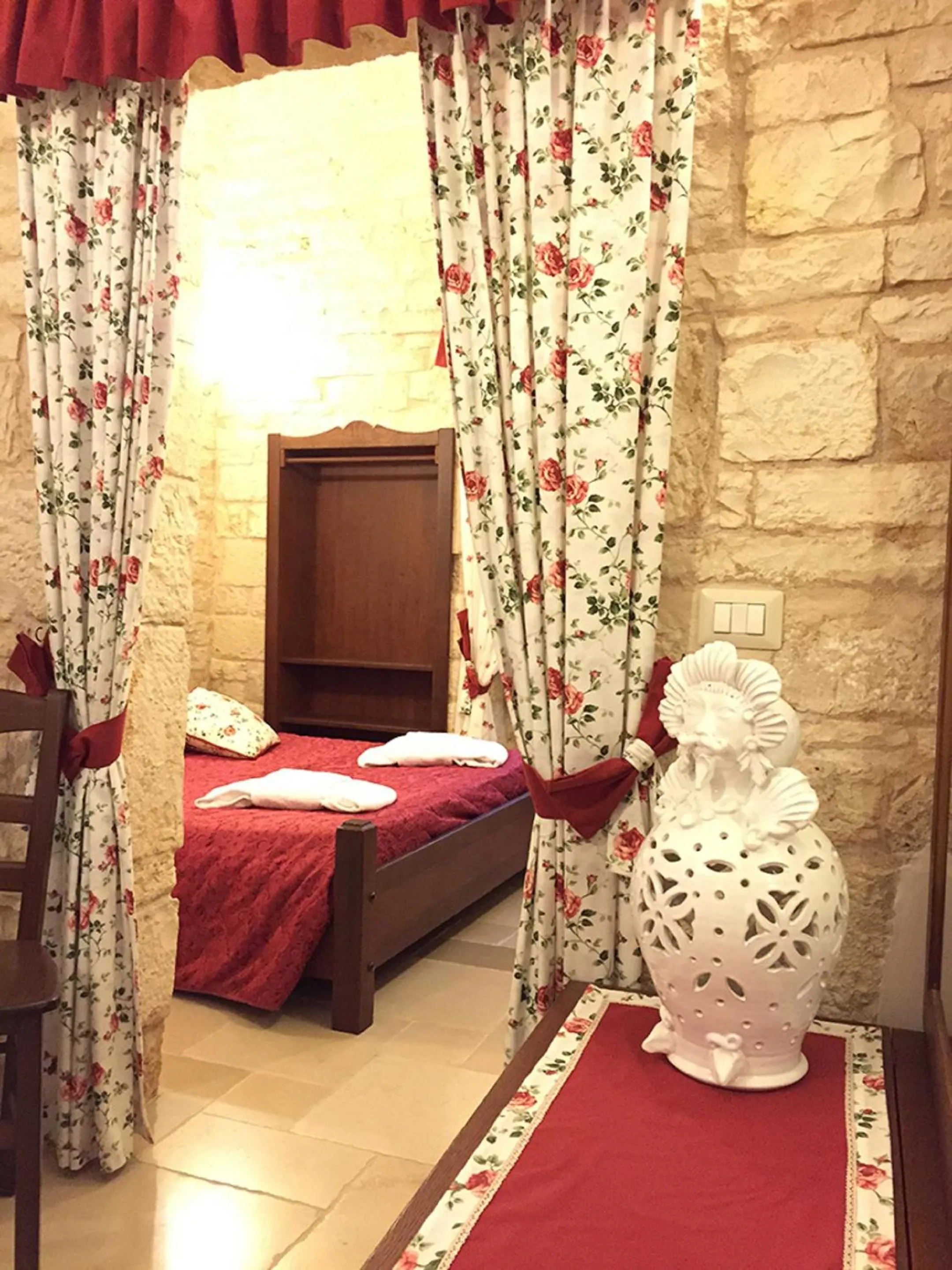 Photo of the whole room, Bed in Trulli e Puglia Resort