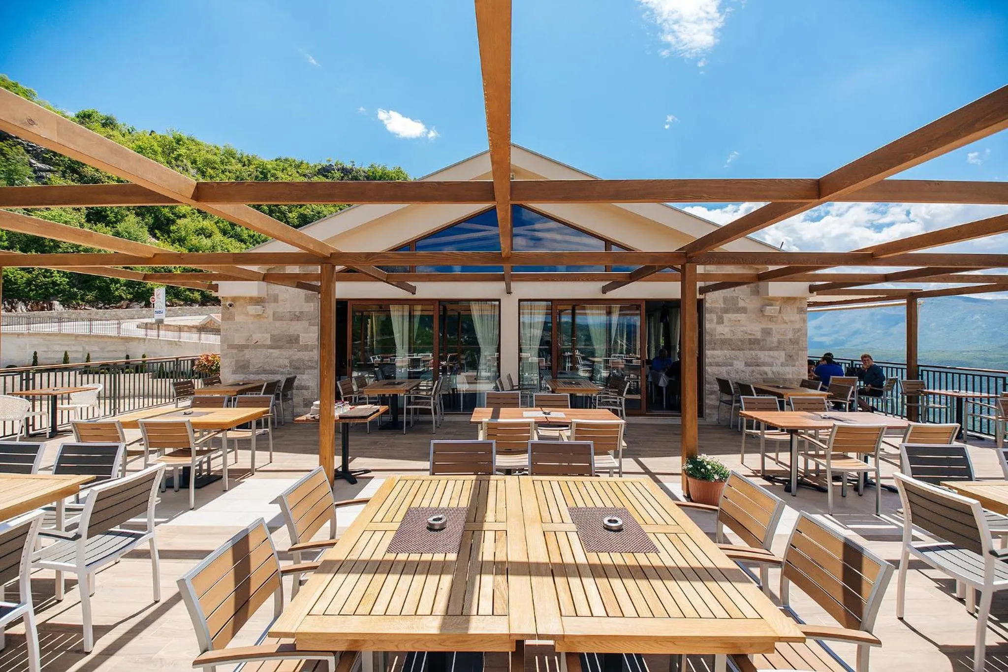 Restaurant/places to eat in Hotel Sokoline