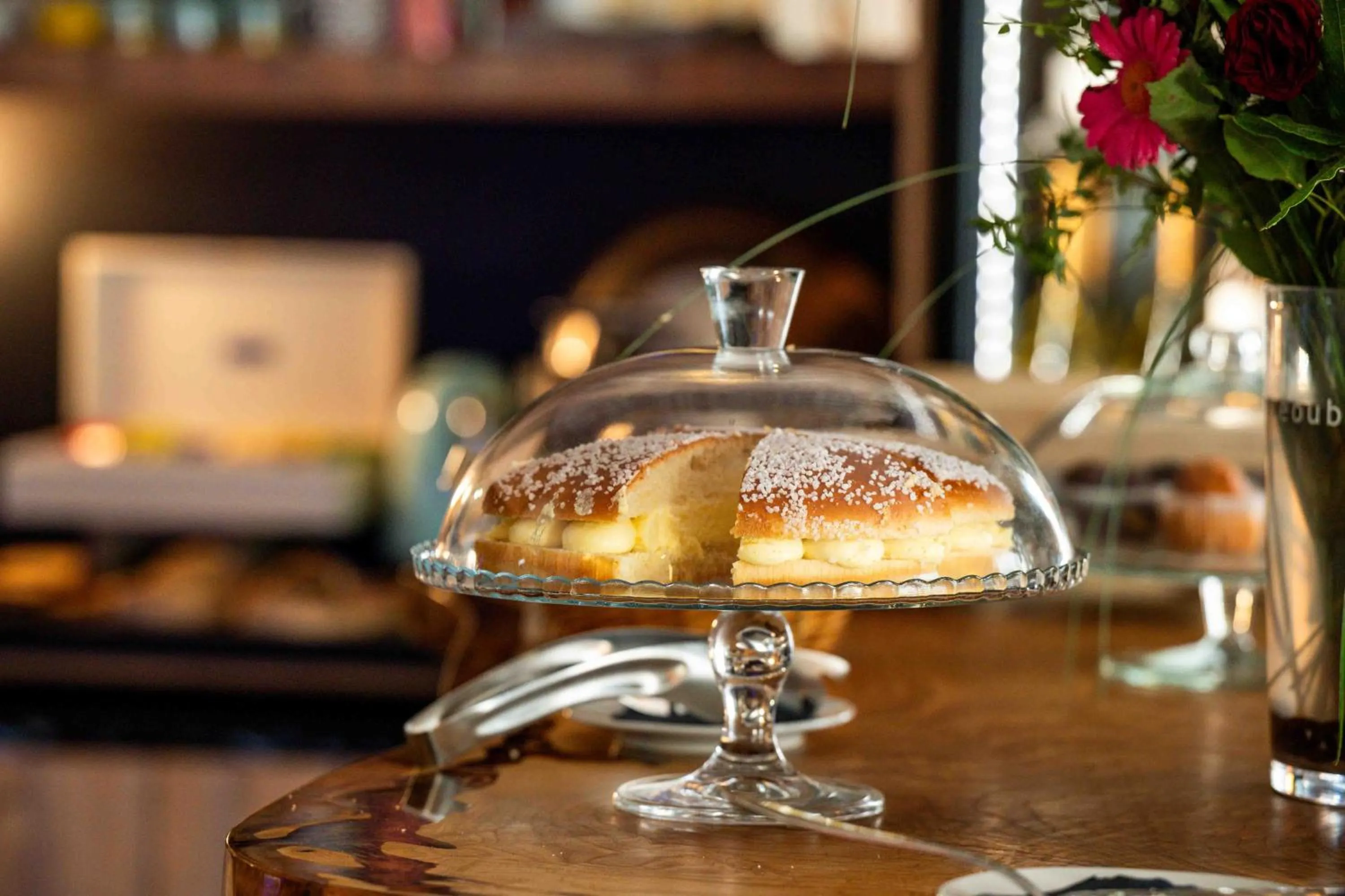 Continental breakfast in Hotel La Tuiliere