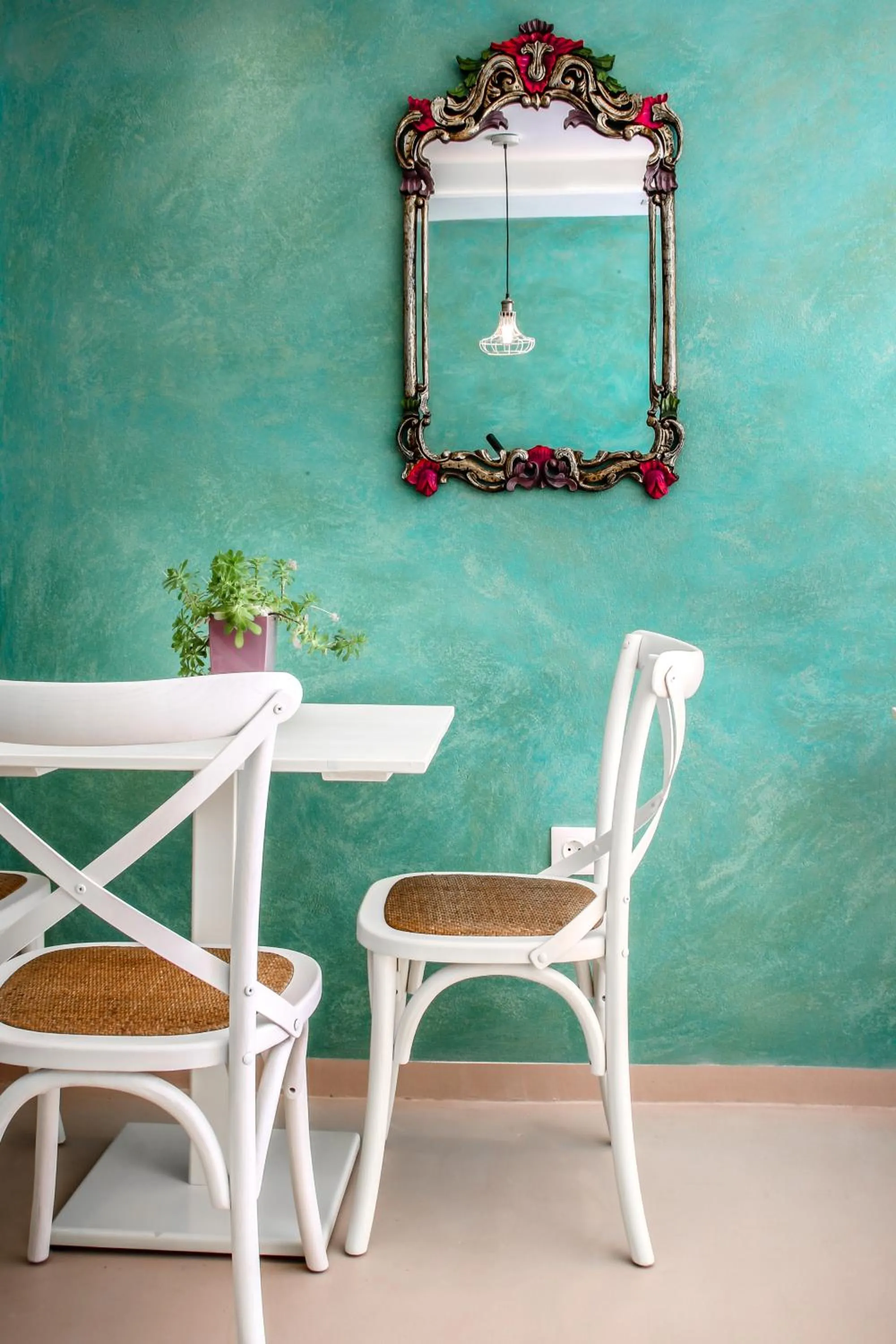 Dining area in Anemomiloi Andros