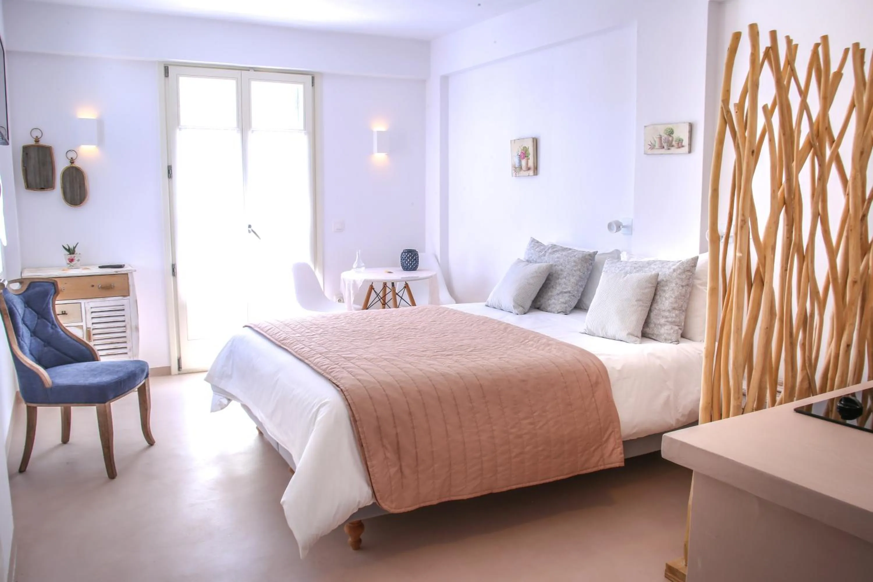 Bed in Anemomiloi Andros