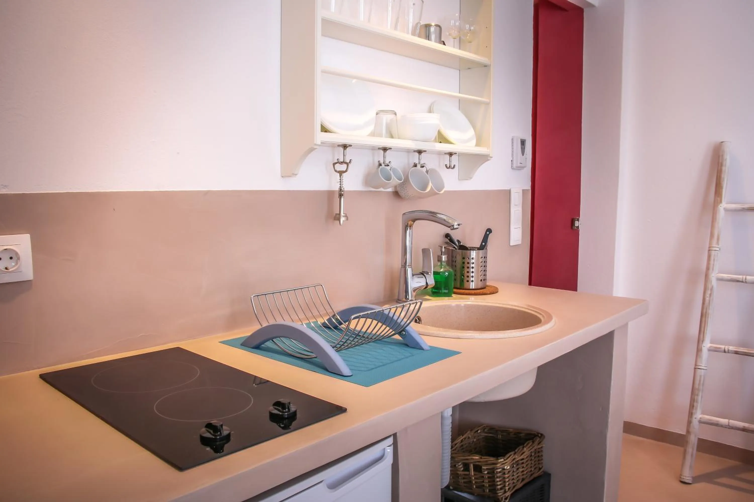 Coffee/tea facilities in Anemomiloi Andros