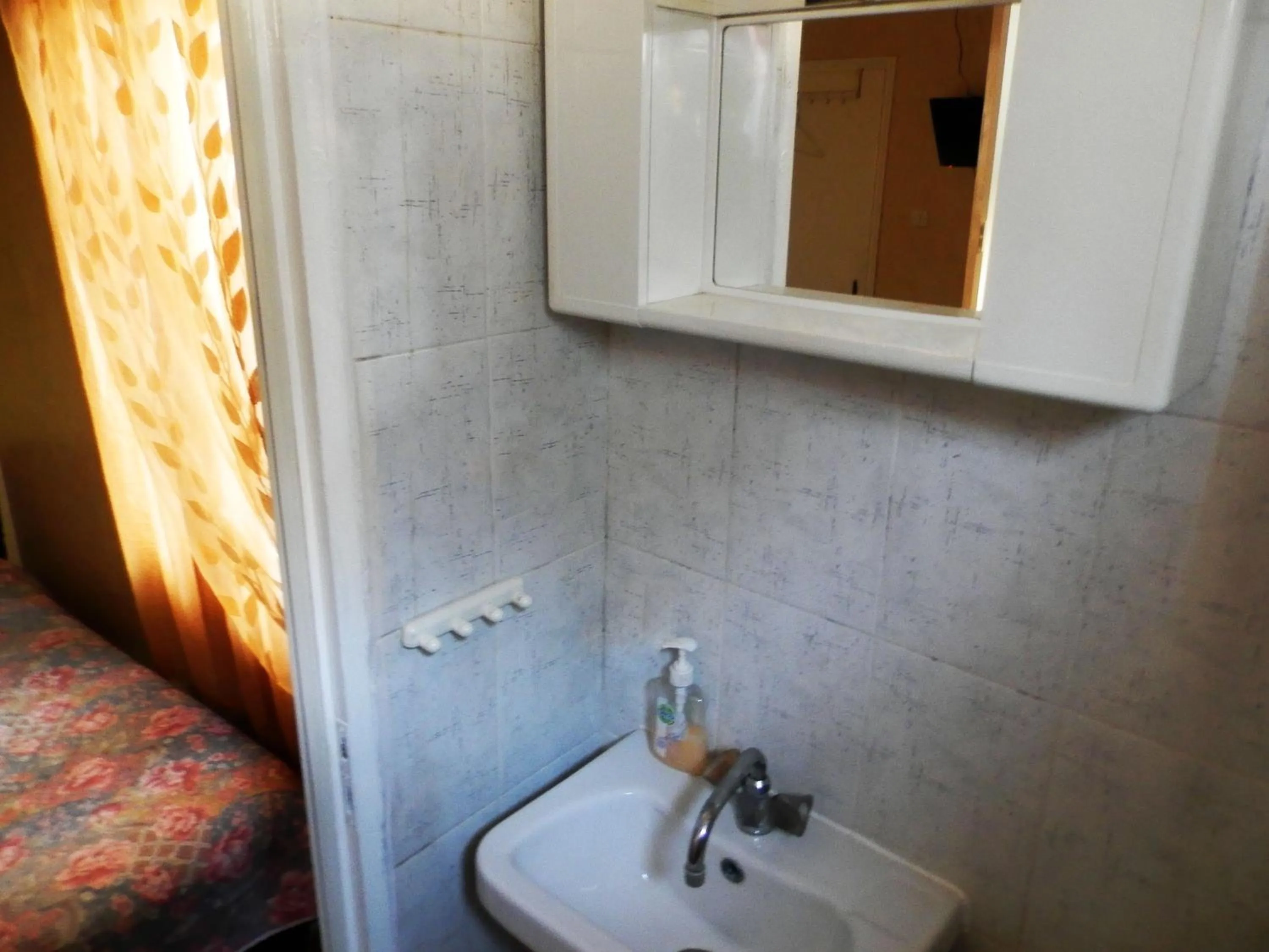 Bathroom in Akanthos Hotel