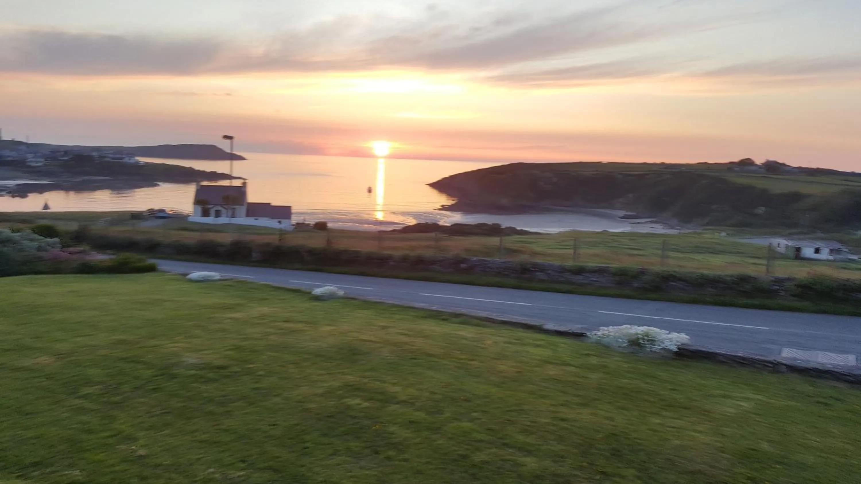 Sunset in Castellor Bed & Breakfast