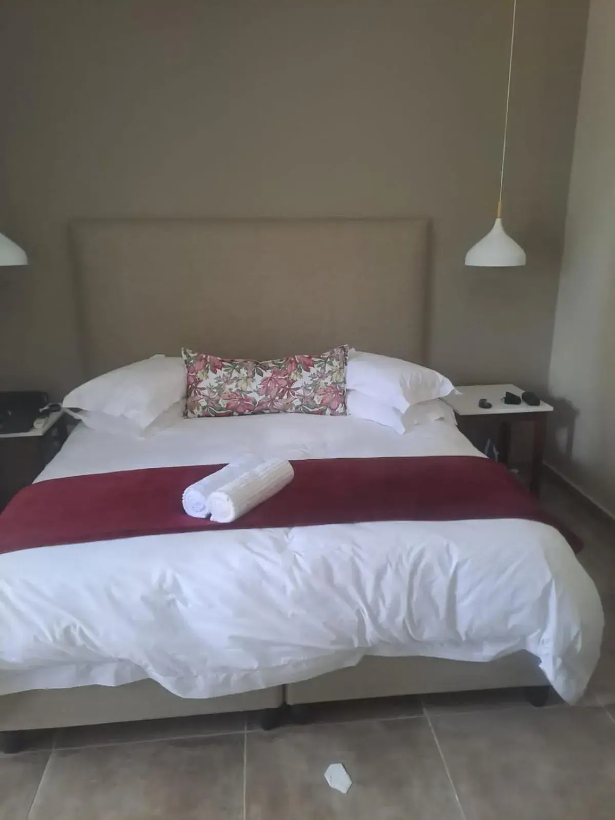 Deluxe Double or Twin Room - single occupancy in Abella Bed and Breakfast Deluxe Double or Twin Room - single occupancy in Abella Bed and Breakfast