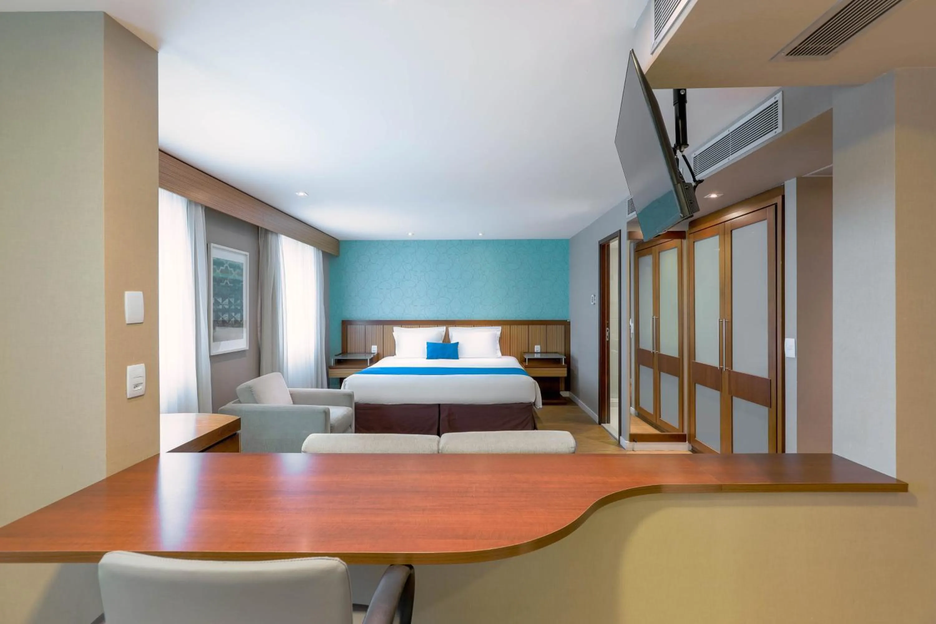 Bed in Wyndham Sao Paulo Ibirapuera Convention Plaza