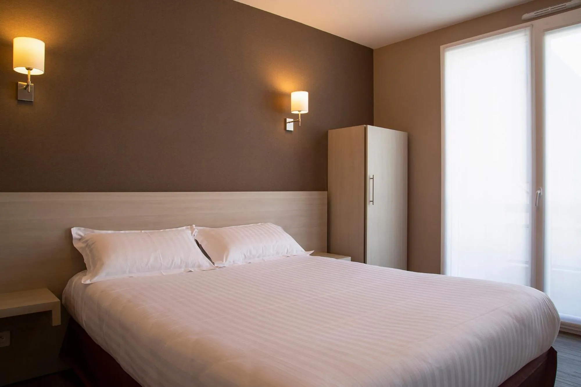 Bed in The Originals Boutique, Park Hôtel, Cholet (Qualys-Hotel)