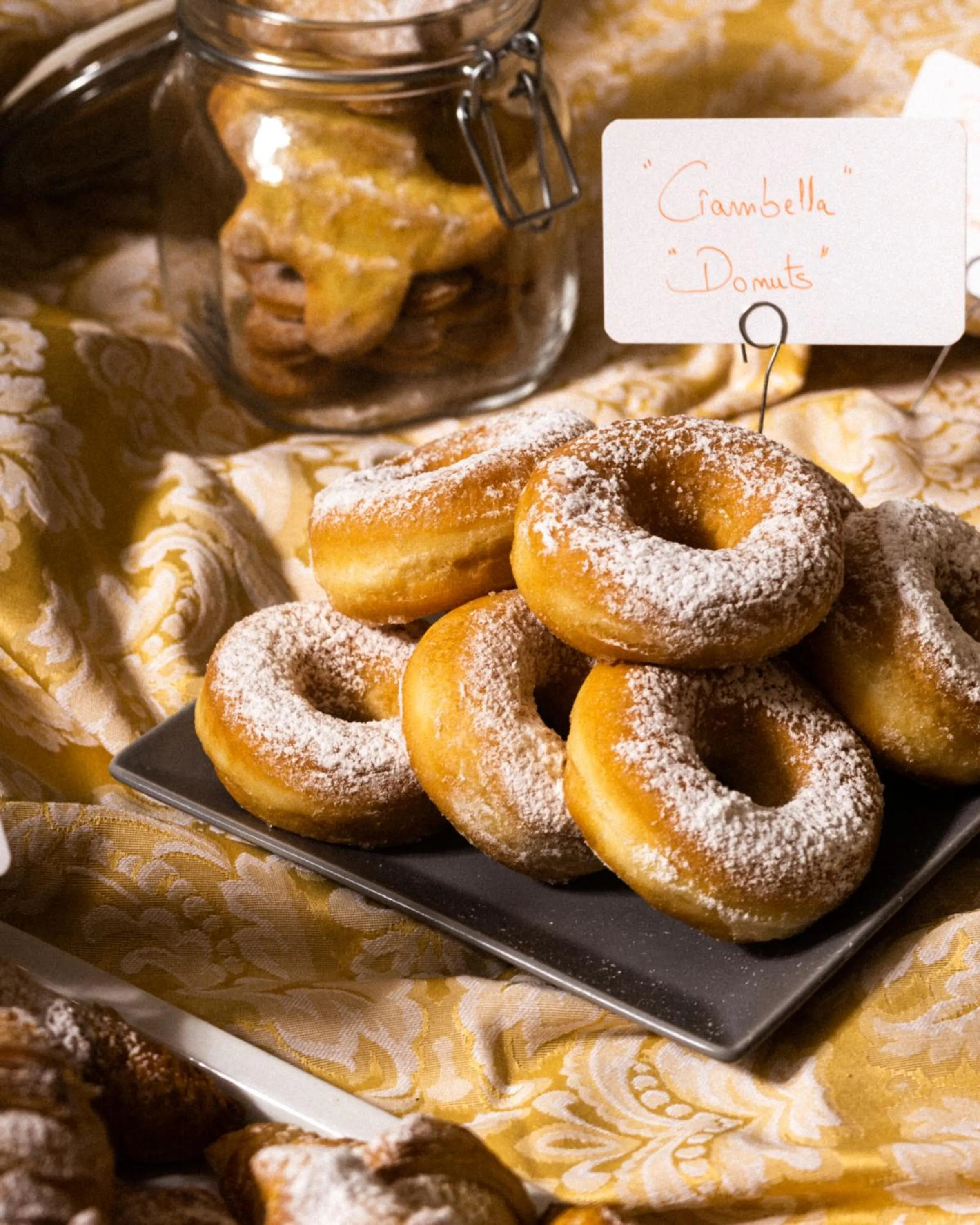 Breakfast in Hotel River fronte mare con piscina