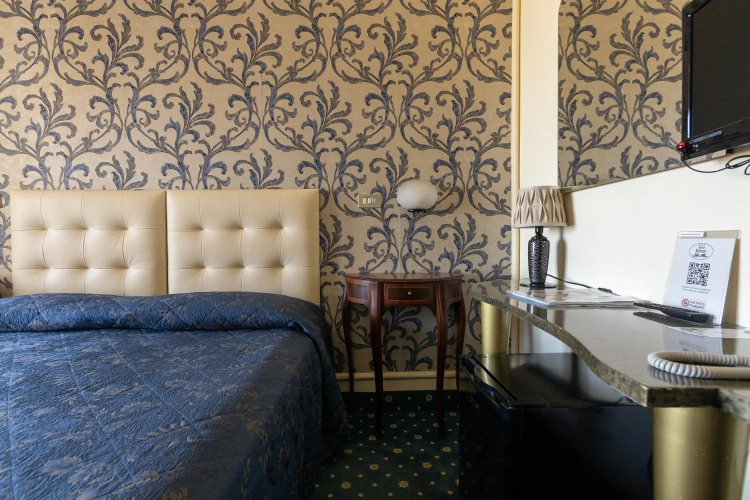 Bed in Hotel River fronte mare con piscina