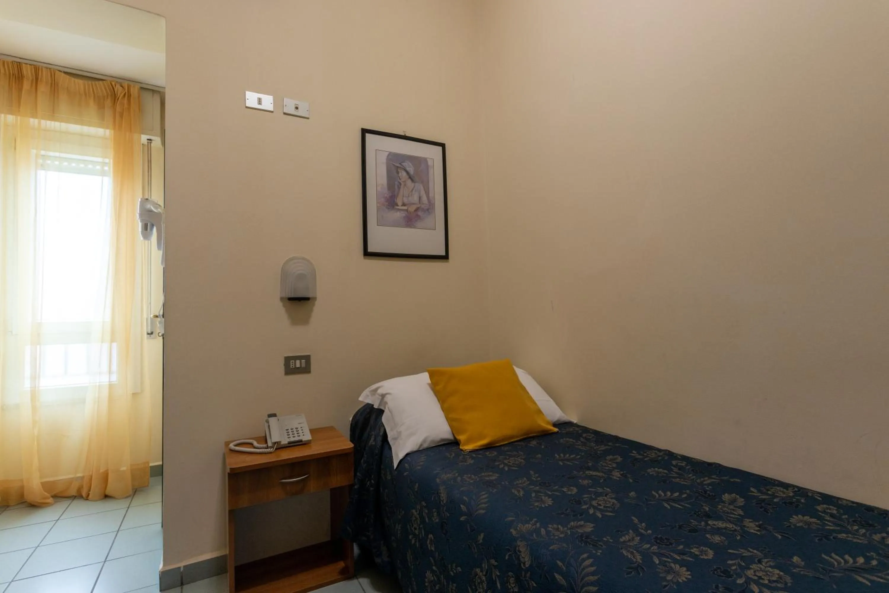 Bed in Hotel River fronte mare con piscina