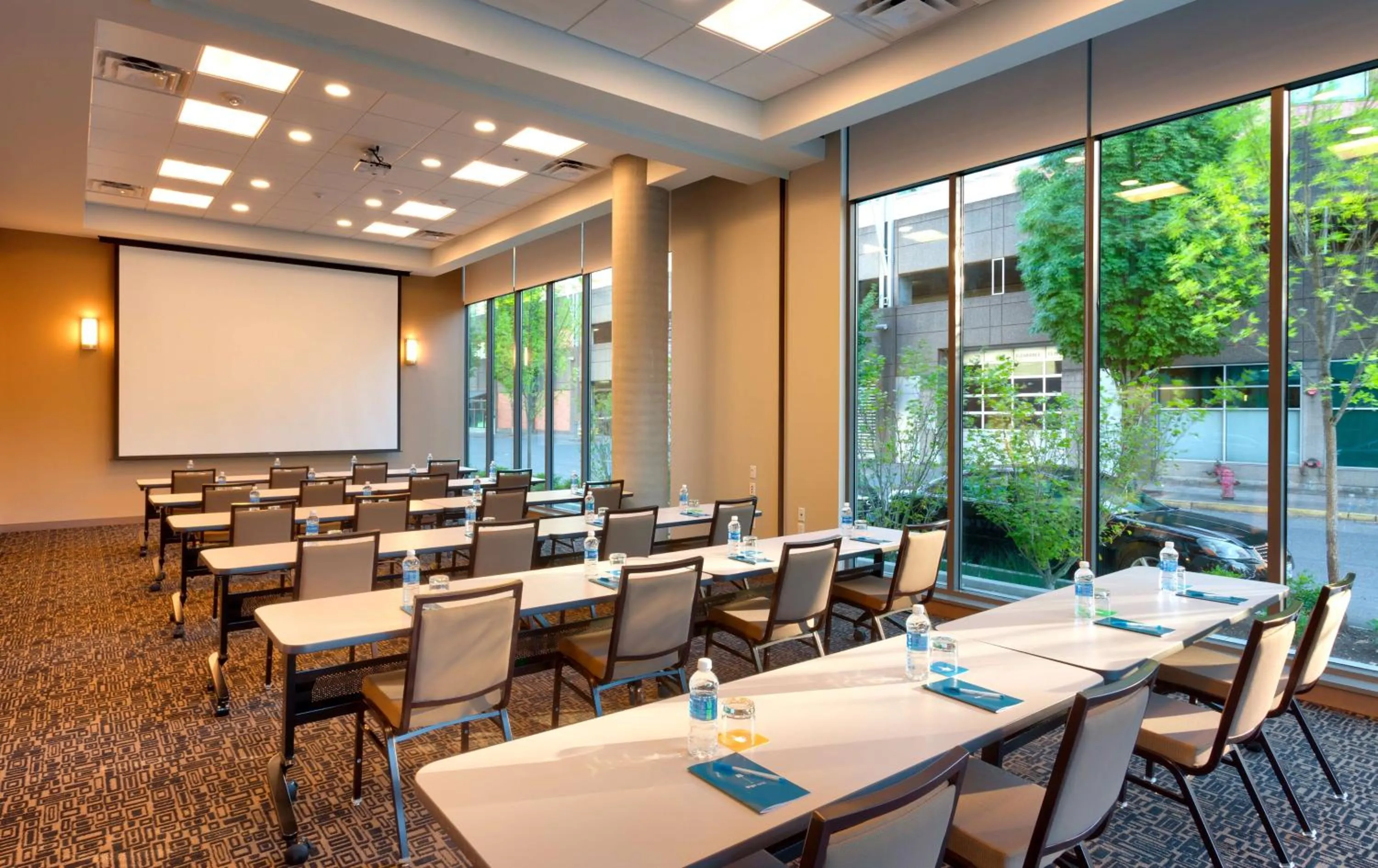 Meeting/conference room in Hyatt House Portland / Downtown