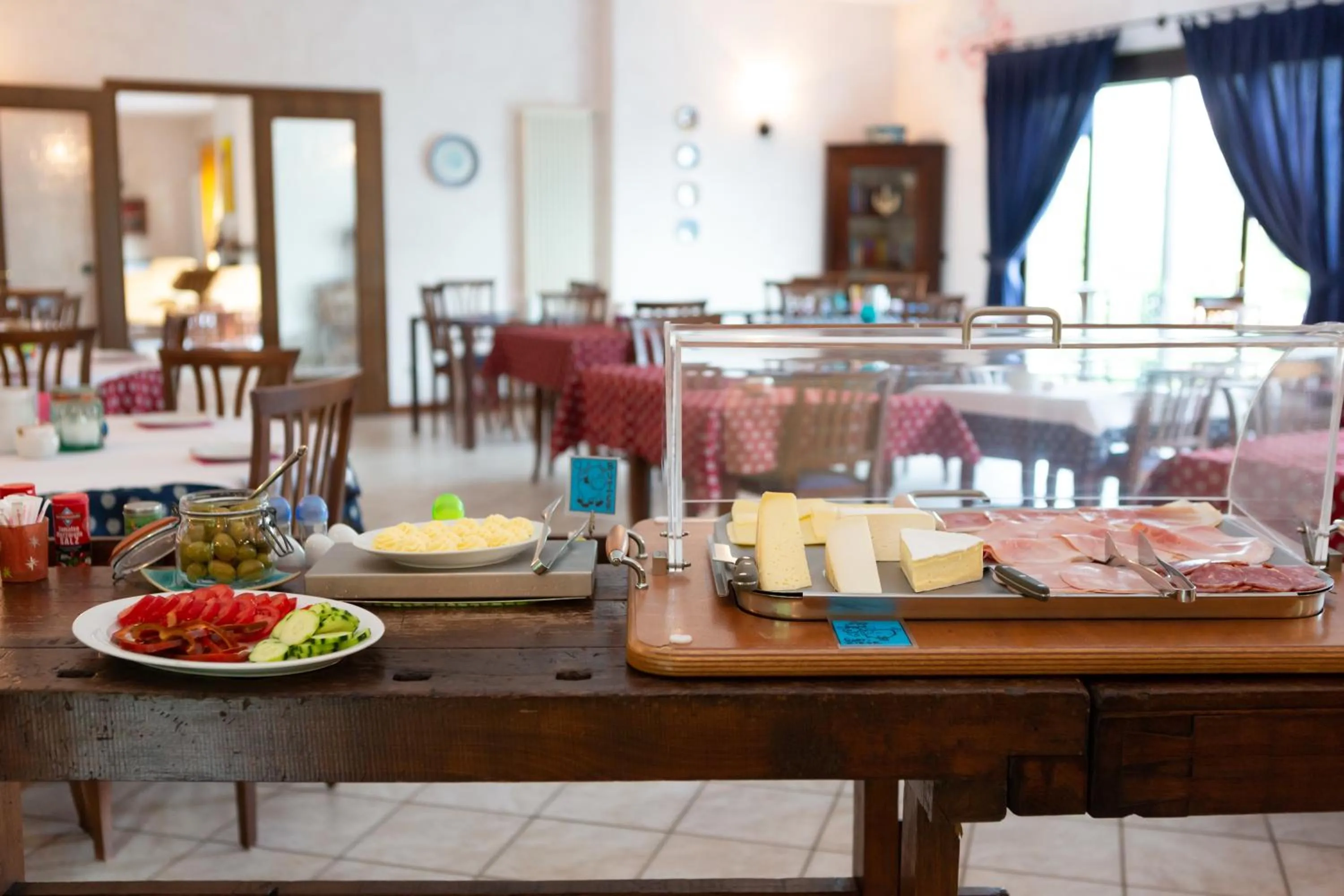 Buffet breakfast in Residence Alesi