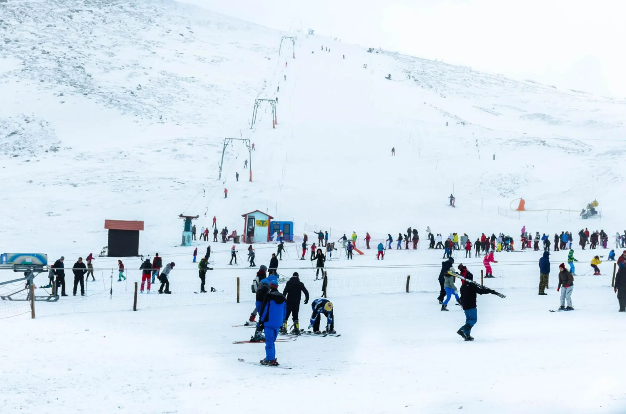 Ski School in Domotel Neve Mountain Resort