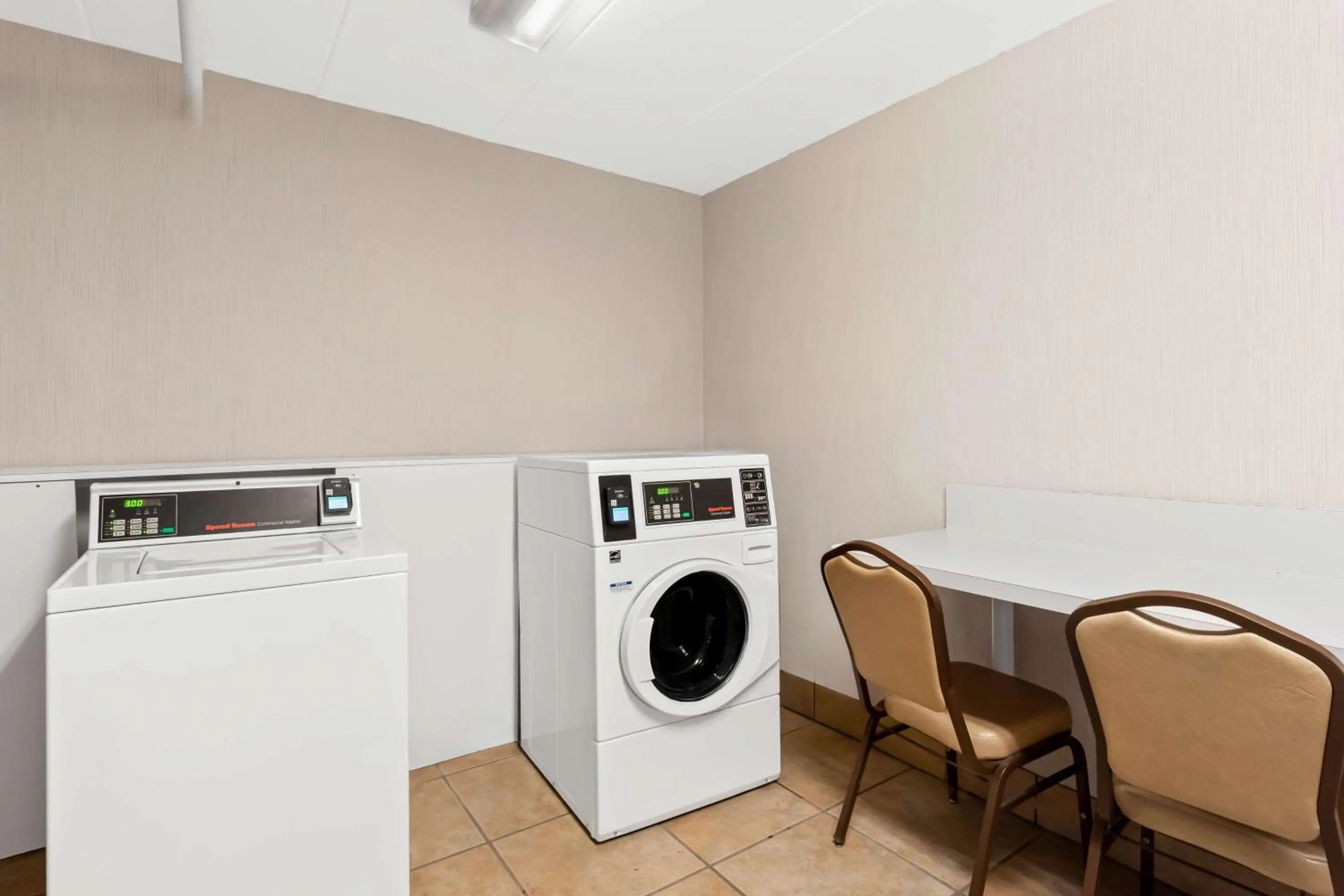 Hampton Inn Pennsville